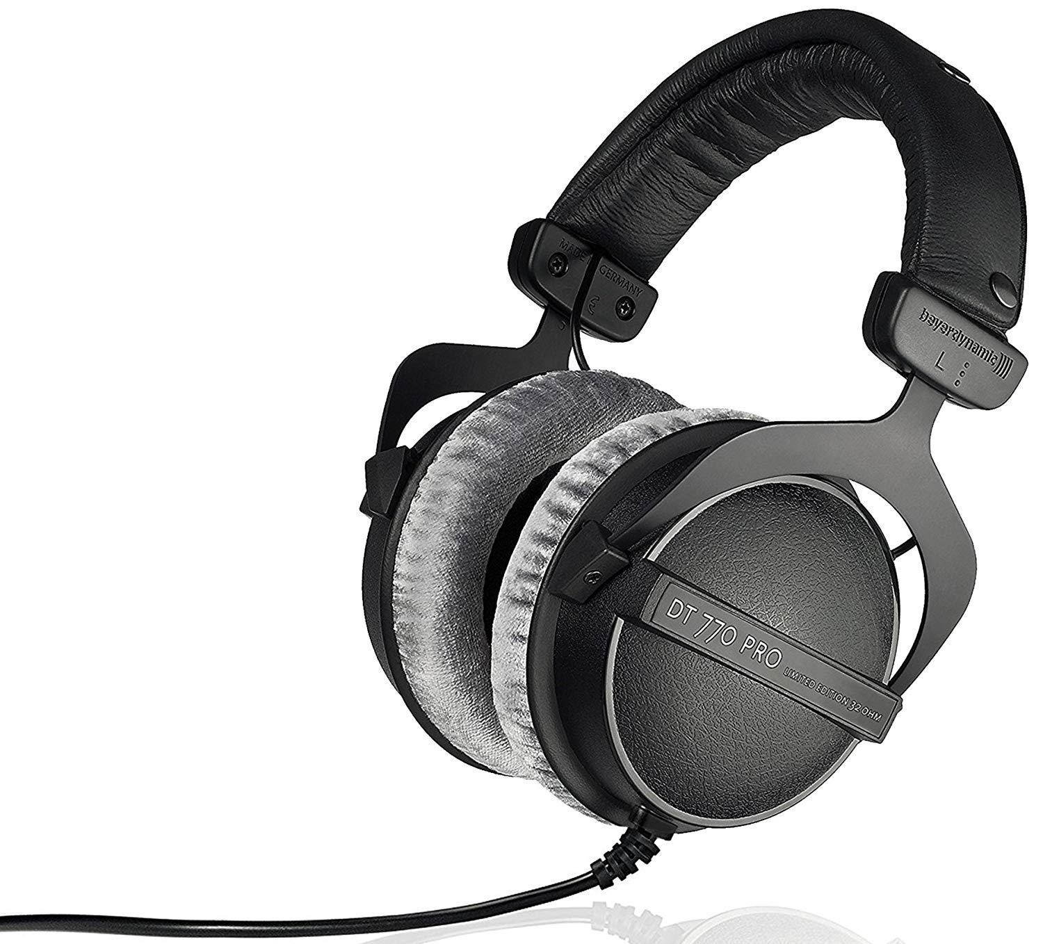 Beyerdynamic DT 770 PRO หูฟัง มอนิเตอร์ Headphone หูฟัง มอนิเตอร์ Headphone มี 2 รุ่นย่อยคือแบบค่า Impedance 80 Ohm และ 250 Ohm