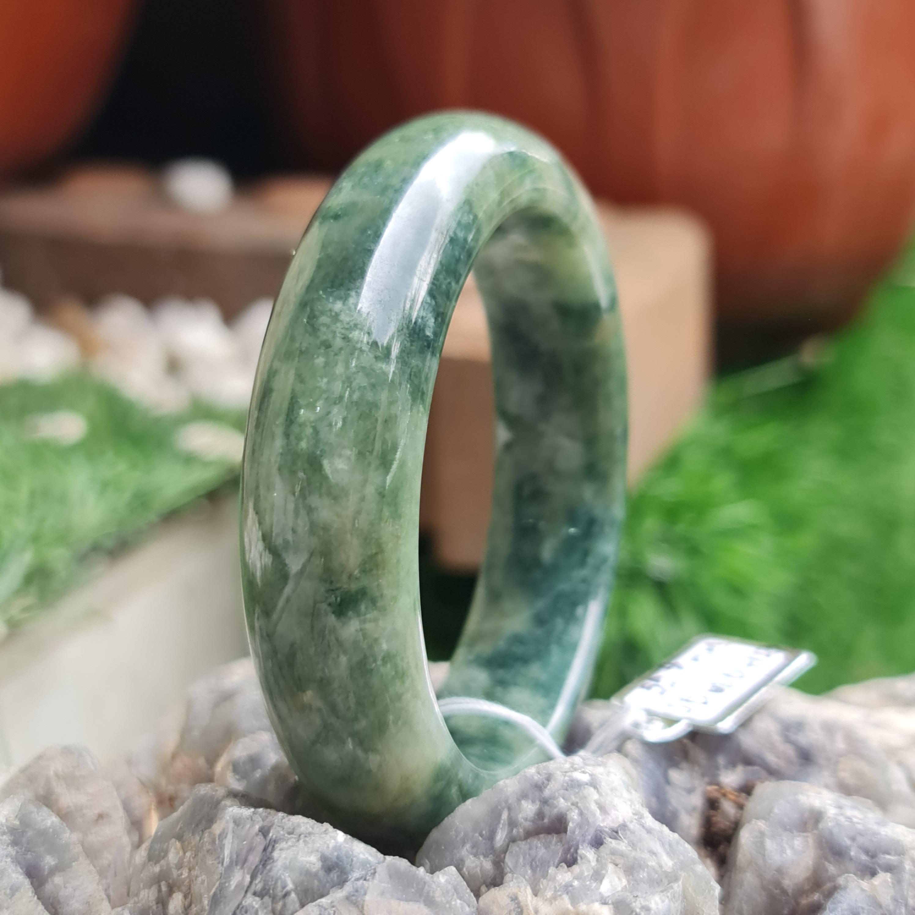 JB6804123 หยก พม่า แท้ Jade กำไลหยก 55.8 มม. (Jadeite bracelet) พม่า (Myanmar)