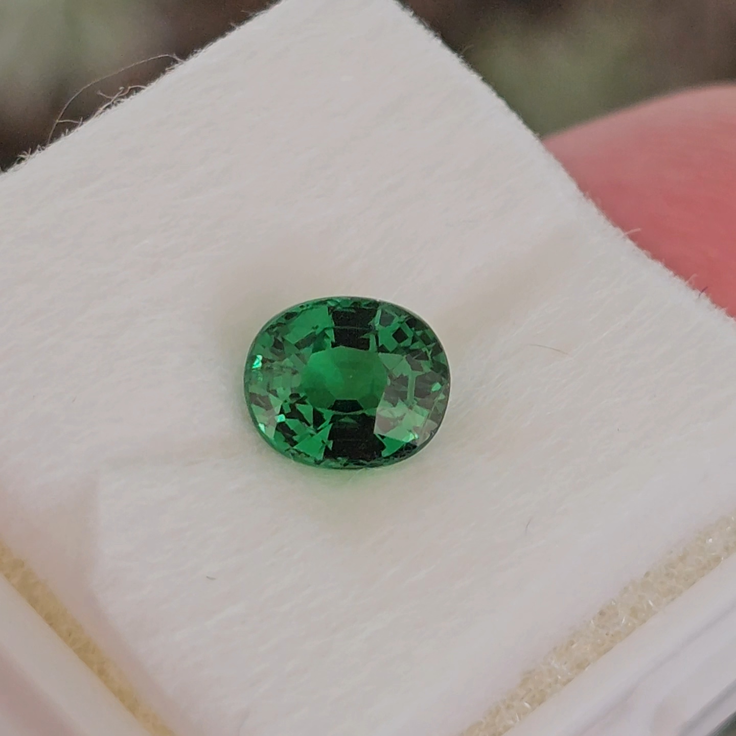 พลอย ซาโวไรท์ Tsavorite Garnet 1.24 กะรัต (Cts.) ดิบ Unheated พร้อมใบเซอร์ อัญมณีมงคลประจําวันเกิด เครื่องประดับพลอย