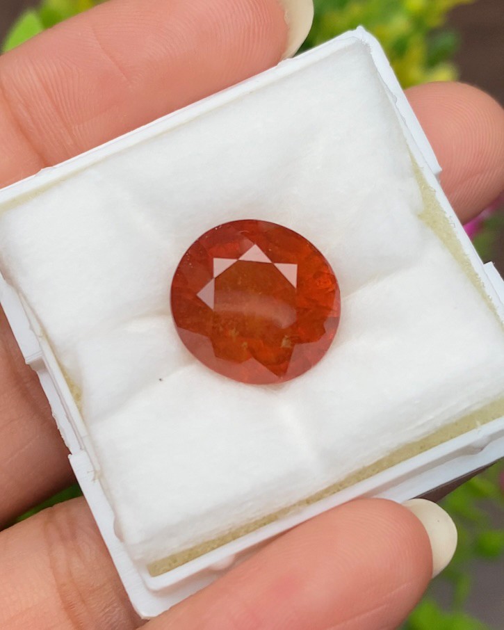 พลอย ออเรนจ์ แซฟไฟร์ สีส้ม Orange Sapphire 14.75กะรัต (Cts.) พลอยแท้ อัญมณีมงคลประจําวันเกิด เครื่องประดับพลอย