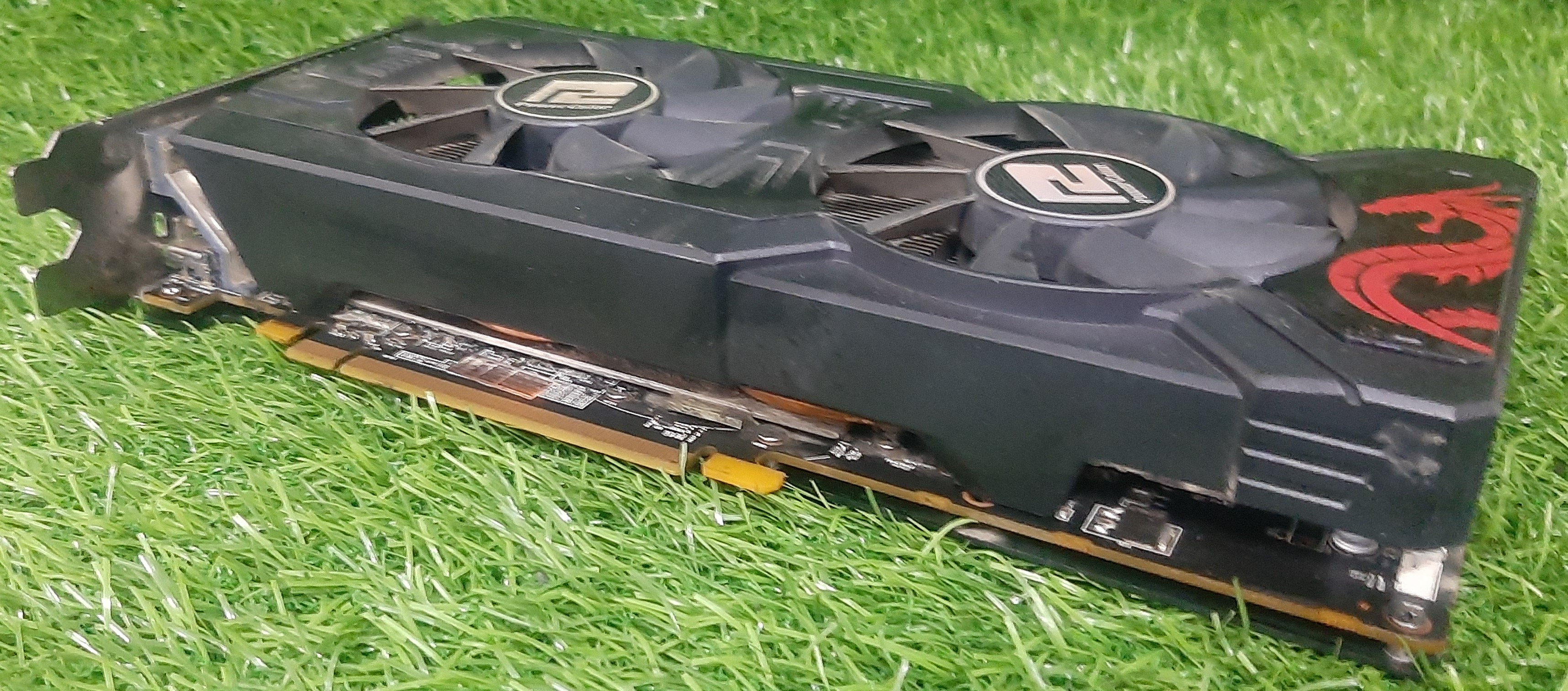 การ์ดจอ PowerColor Red Dragon Radeon RX 470 4GB GDDR5 GPU มือสอง ประกันร้าน 1 เดือน 3 x DisplayPort 1 x DVI-D 1 x HDMI