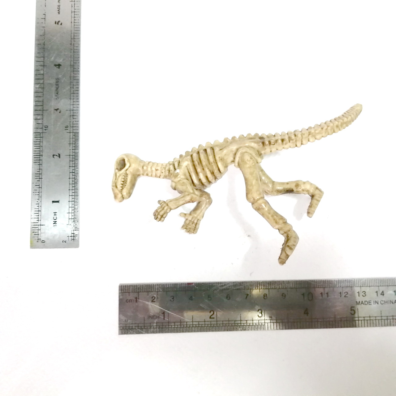 ตุ๊กตายางตัน โครงกระดูกไดโนเสาร์ ตัวทีเรกซ์ ขนาดตามรูป สภาพดี