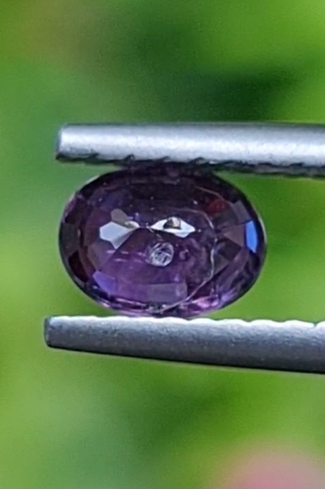 พลอย เพอเพิล แซฟไฟร์ สีม่วง Purple Sapphire ดิบ Unheated 0.63 กะรัต (Cts.) พลอยแท้ อัญมณีมงคลประจําวันเกิด เครื่องประดับพลอย