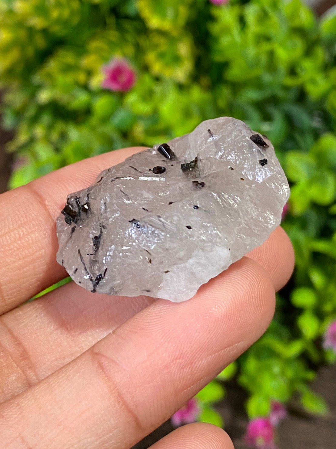 ก้อน ไหมดำ ควอตซ์ แก้วขนเหล็ก Black Rutilated Quartz Rough 112.62 กะรัต Cts. พลอยแท้ อัญมณีมงคลประจําวันเกิด เครื่องประดับพลอย