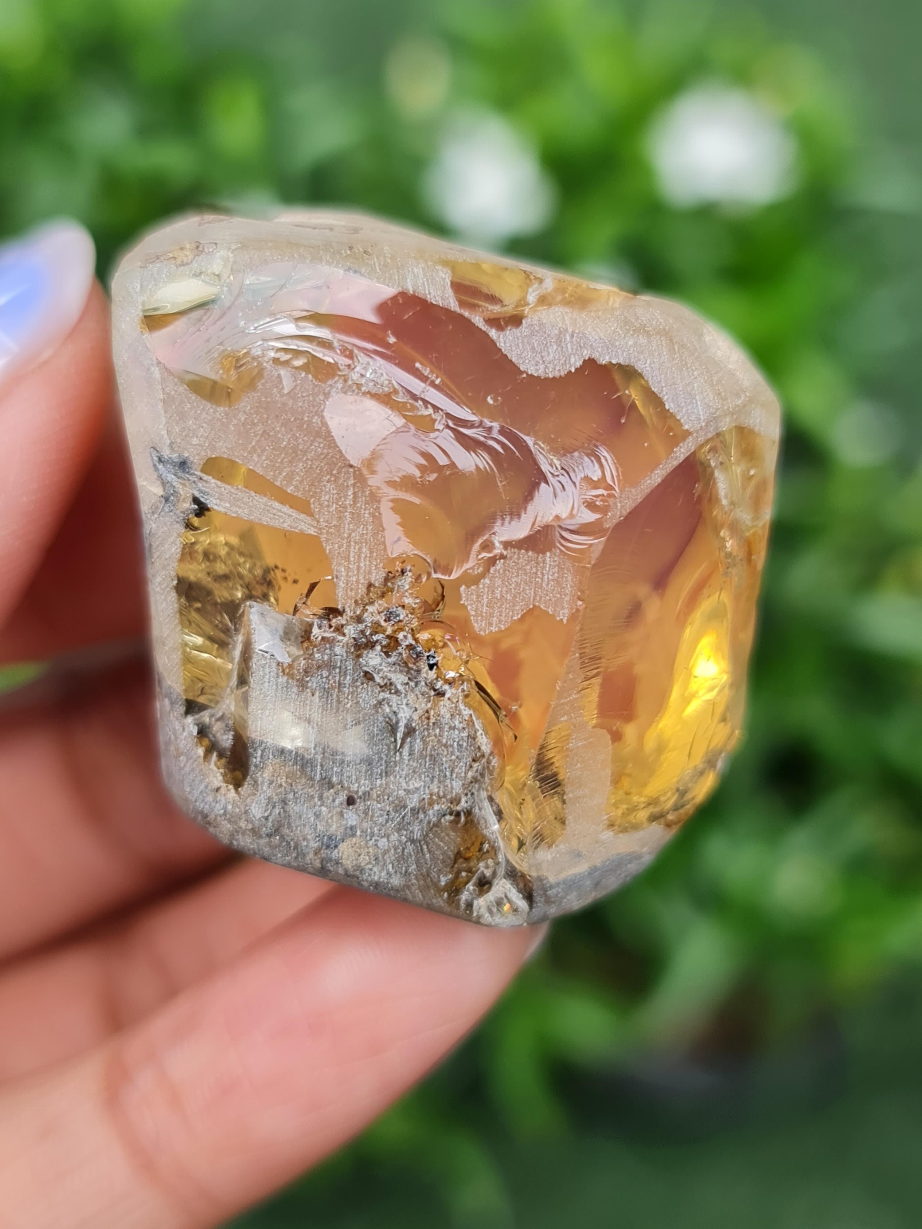 ก้อน ผลึก โอปอล Opal 188.11 กะรัต (Cts.) พลอยแท้ อัญมณีมงคลประจําวันเกิด เครื่องประดับพลอย