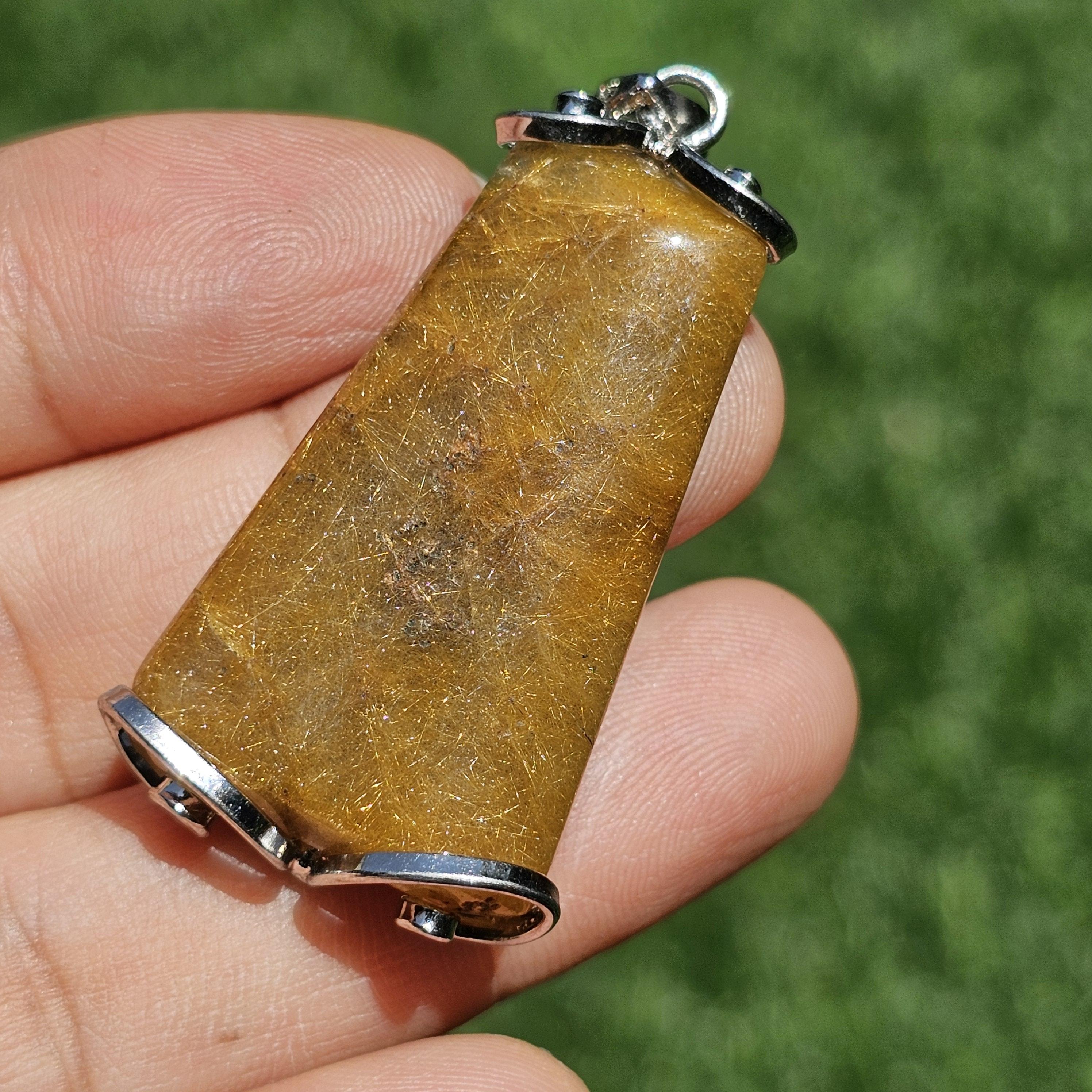 จี้ไหมทอง (Golden Rutilated Quartz) 68.01 กะรัต Cts. พลอยแท้ อัญมณีมงคลประจําวันเกิด เครื่องประดับพลอย