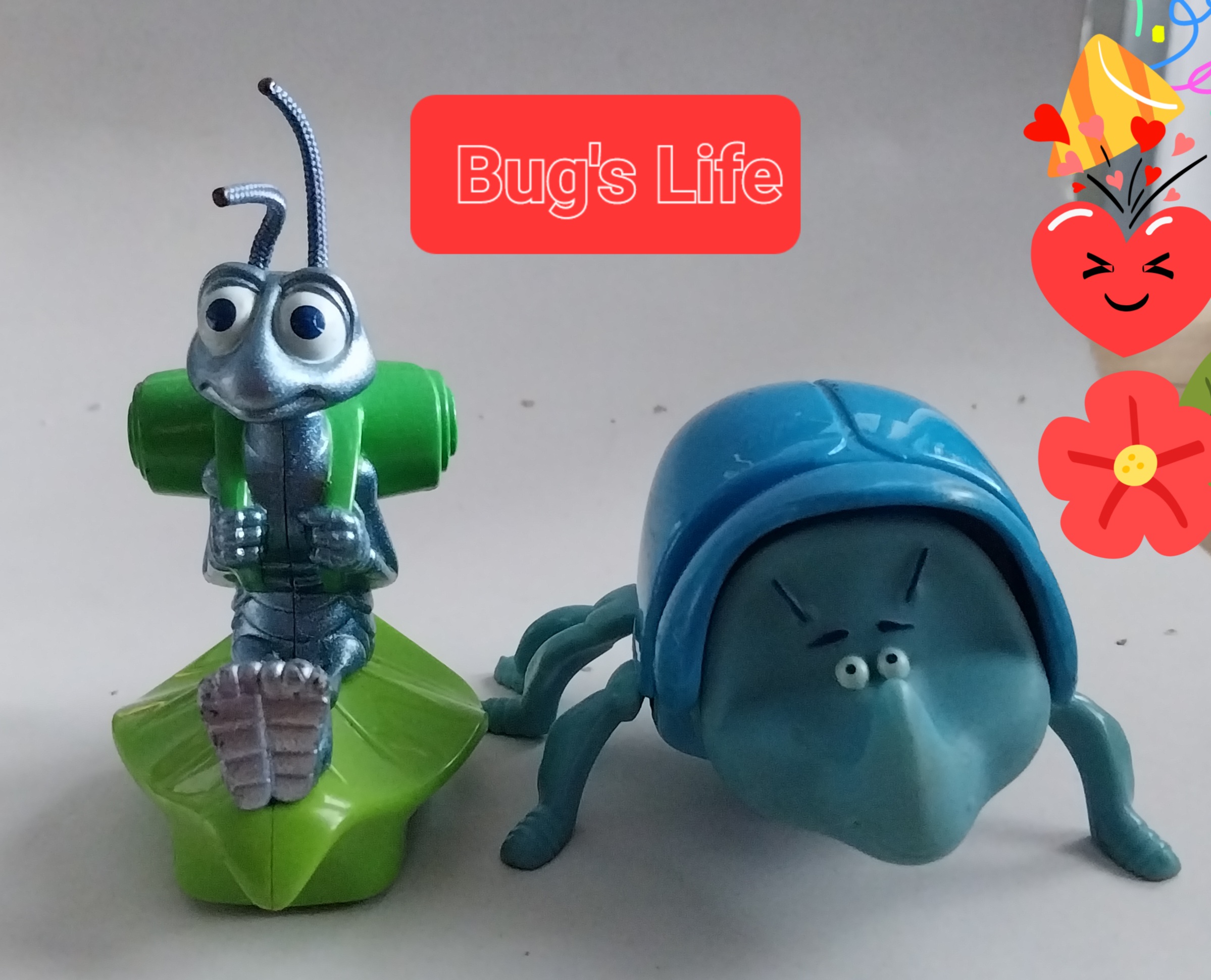 ตัวละครจาก บั๊กไลฟ์ 2 ตัว คือ ด้วง และตั๊กแตน ขายคู่The Blue Beetle (Dim )from "The Bug's Life",Collectible from Mac Donald- ดิม ตัวด้วงสีฟ้า จาก The Bug's Life ของสะสมจาก Mac Donald