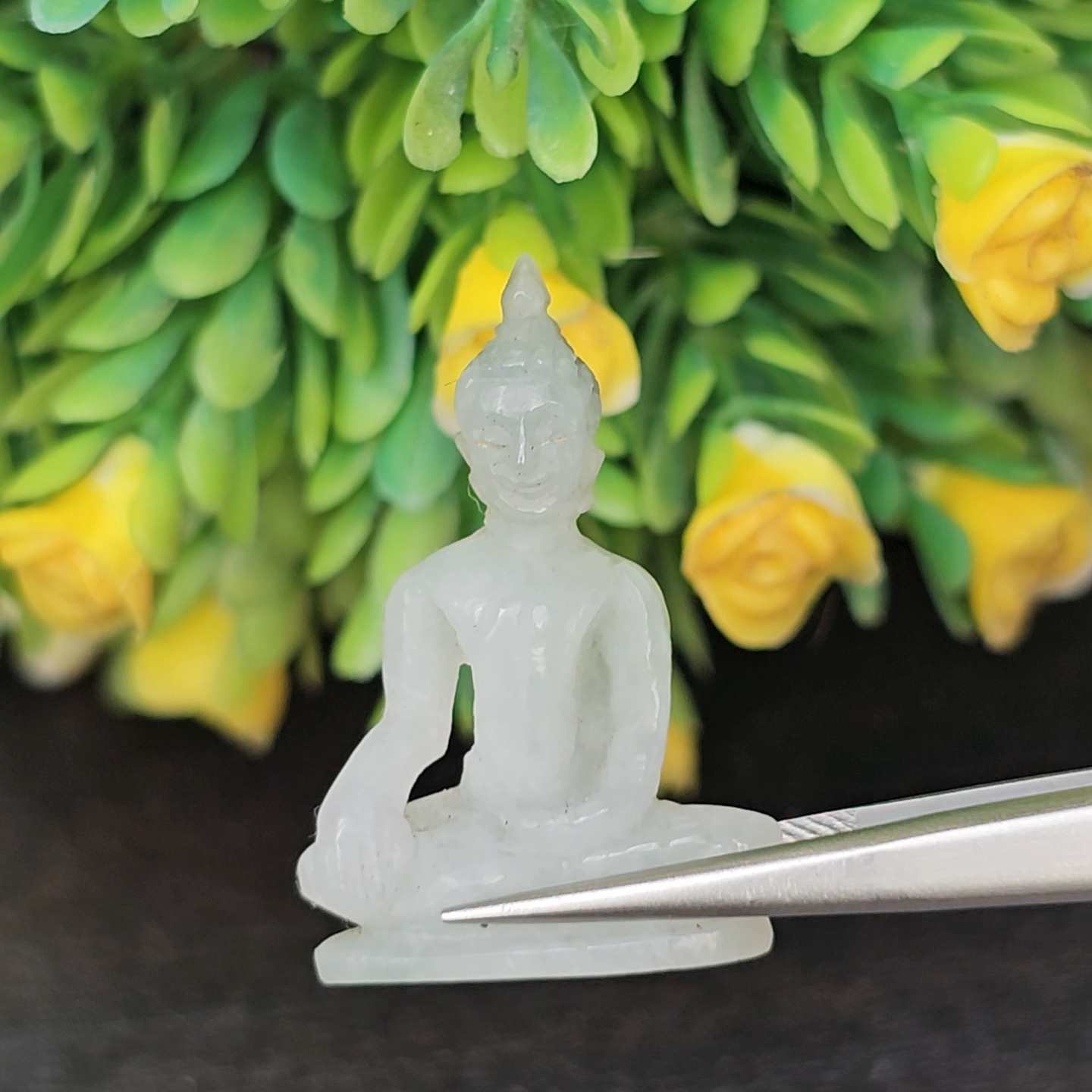 หยก แกะสลัก รูป พระ (Burmese jadeite) 23.34 กะรัต (cts.) หยก พม่า แท้