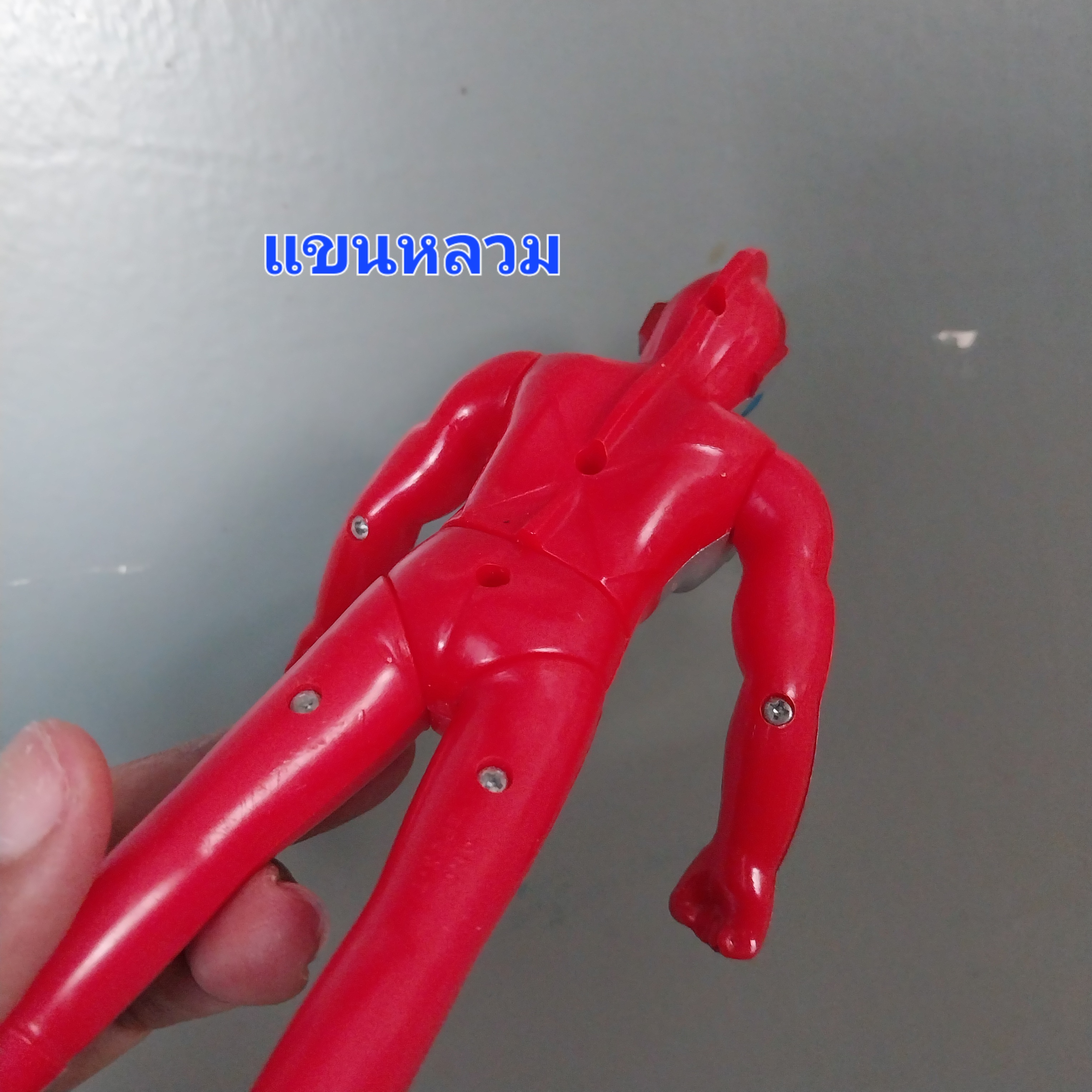 ***มีรอยบ้าง อุลตร้าแมน มิลเลนเนียน พลาสติก ของ เอเพ๊กซ์ทอยส์ งานเก่า หายาก ขนาดตามรูป ขยับแขน ขา ตัว ได้ ทำสีด้านเดียว