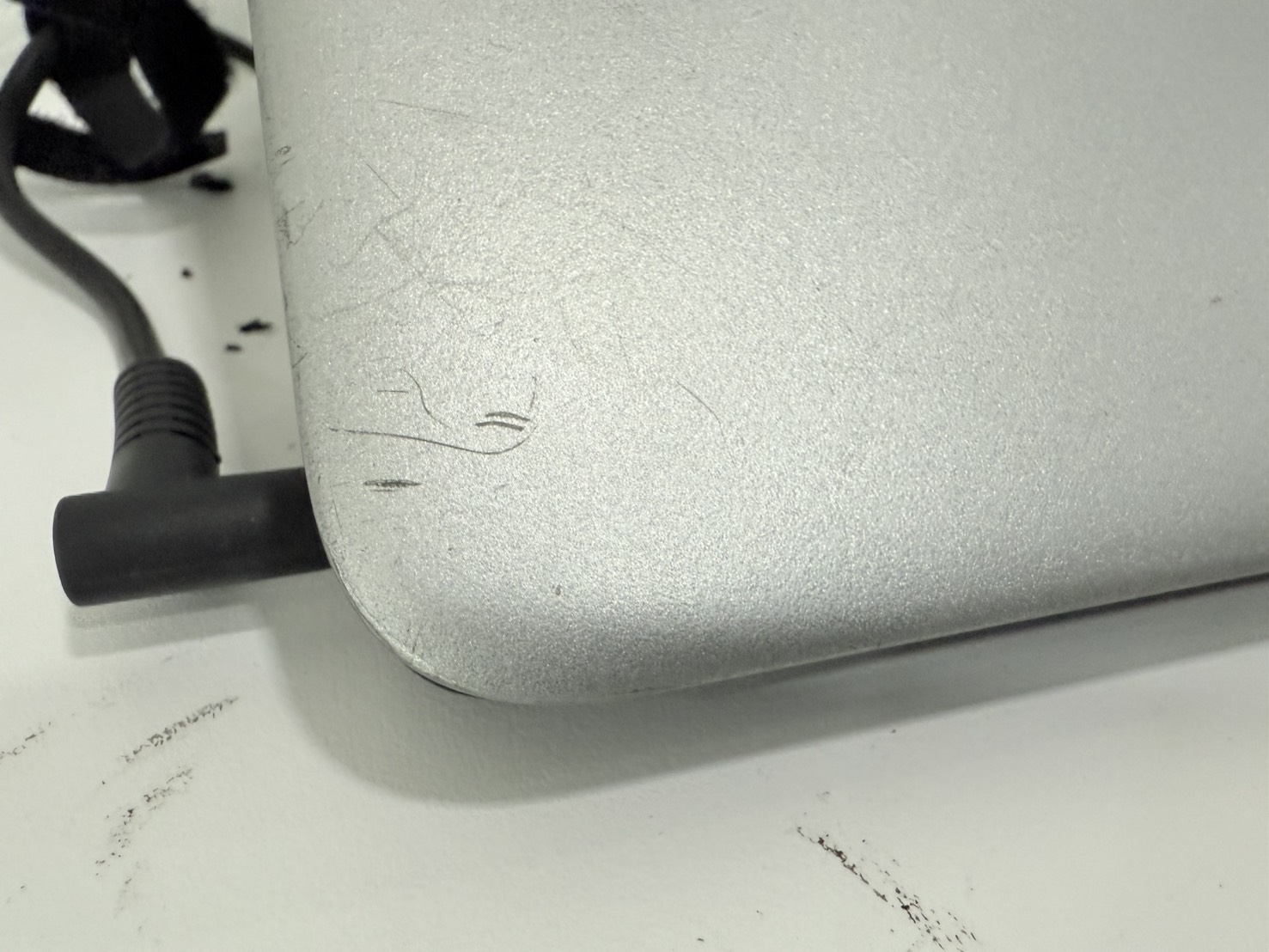 Notebook HP EliteBook 840 G4 (i5-7300U/8GB/M.2 256GB) ไม่มี Adapter แบตเสื่อม จอ Bright ขอบยางเสื่อม ปุ่มหาย 1 ปุ่ม