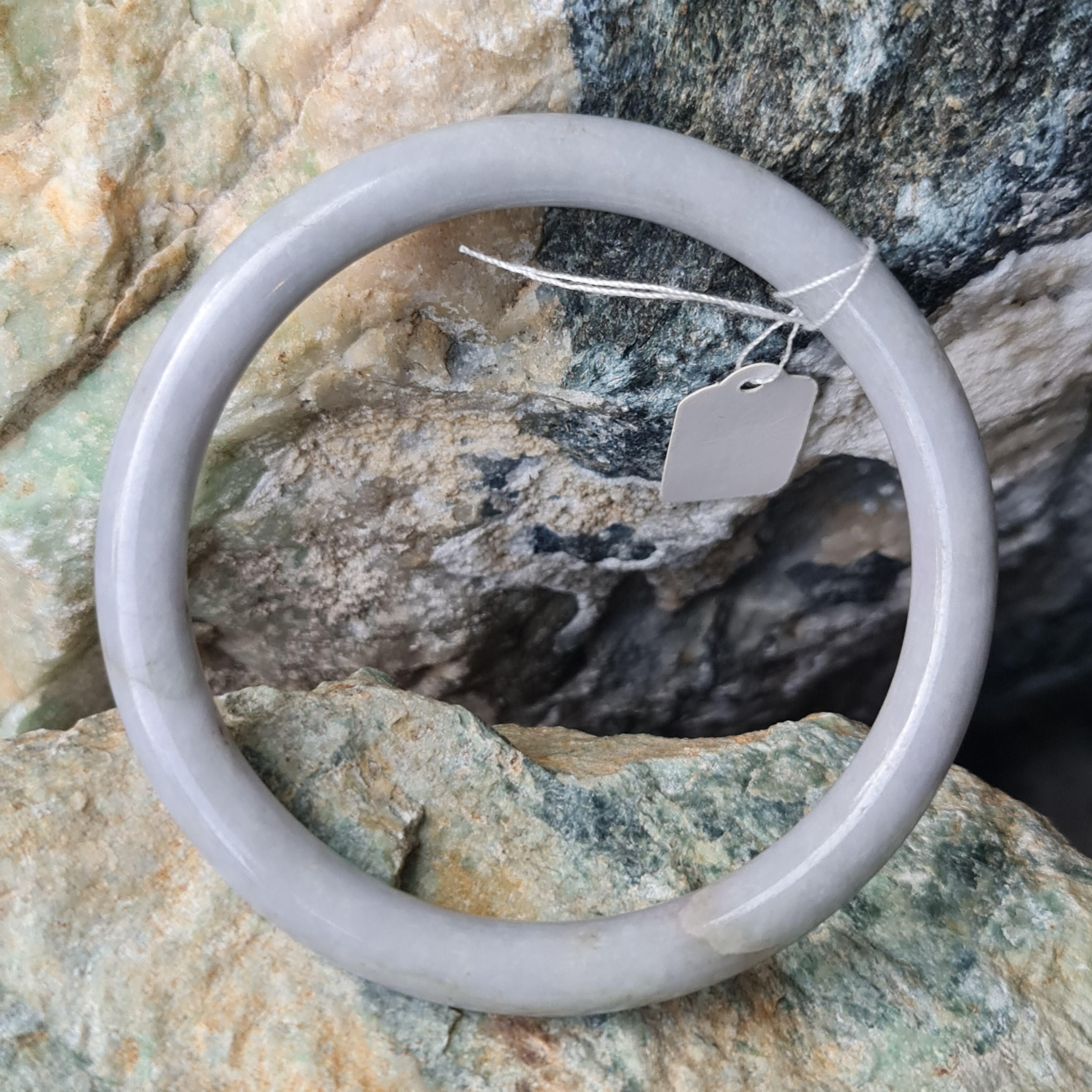 JB6711119 หยก พม่า แท้ Jade กำไลหยก 60.7 มม. (Jadeite bracelet) พม่า (Myanmar)