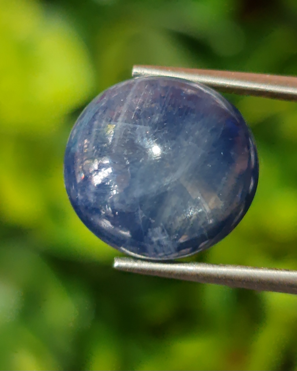 พลอย ไพลิน Blue Sapphire 12.34 กะรัต (Cts.) ดิบ (Unheated) พลอยแท้ อัญมณีมงคลประจําวันเกิด เครื่องประดับพลอย