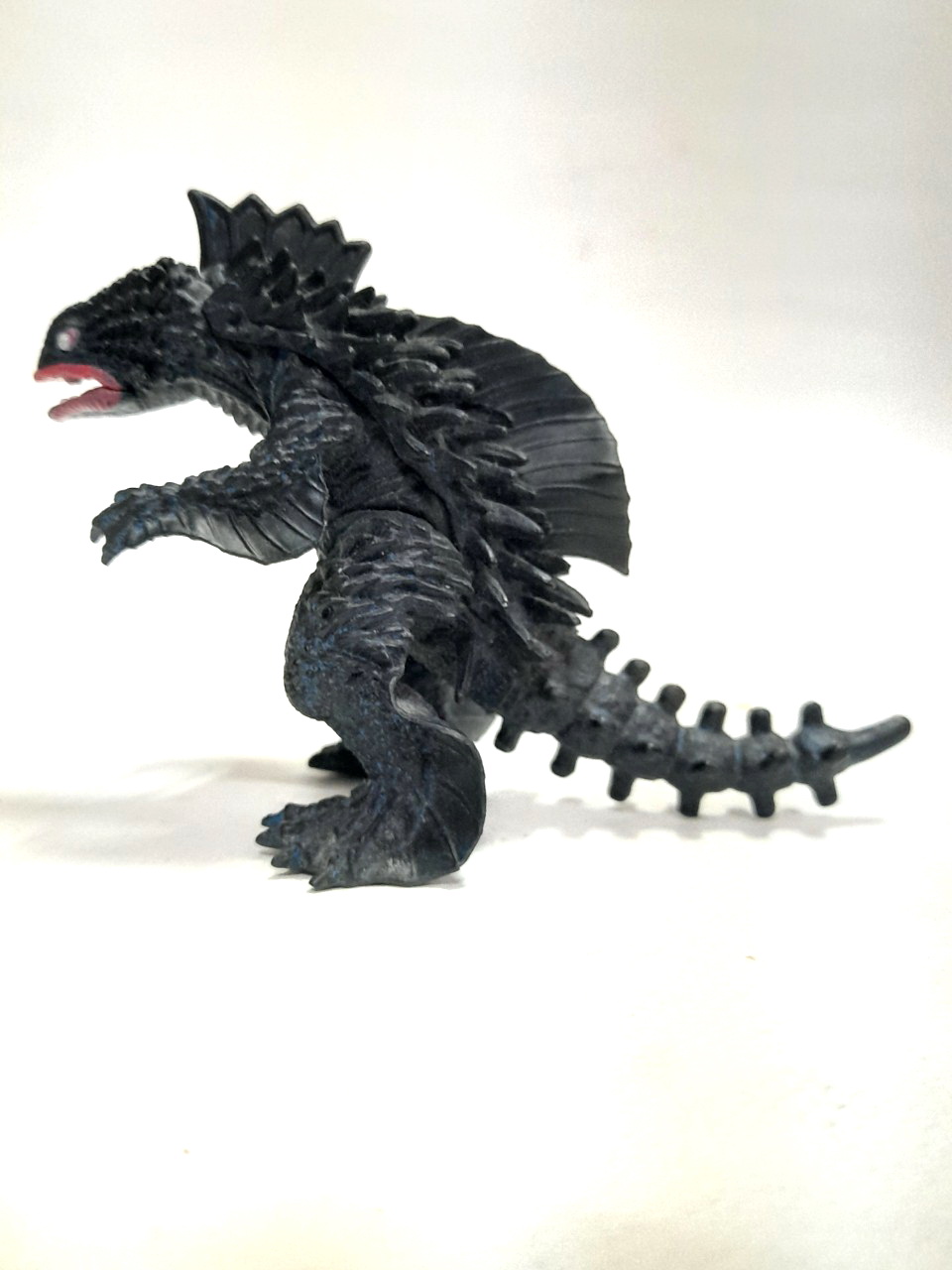 ตัวยางแข็ง จากชุด แคนดี้ทอย อุลตร้าแมนเมบิอุส ขนาด 4.5-5นิ้ว สัตว์ประหลาดเกสร่า ในภาค 6พี่น้องอุลตร้าพบเมบิอุส มือสอง สภาพดี มีรอยบ้าง