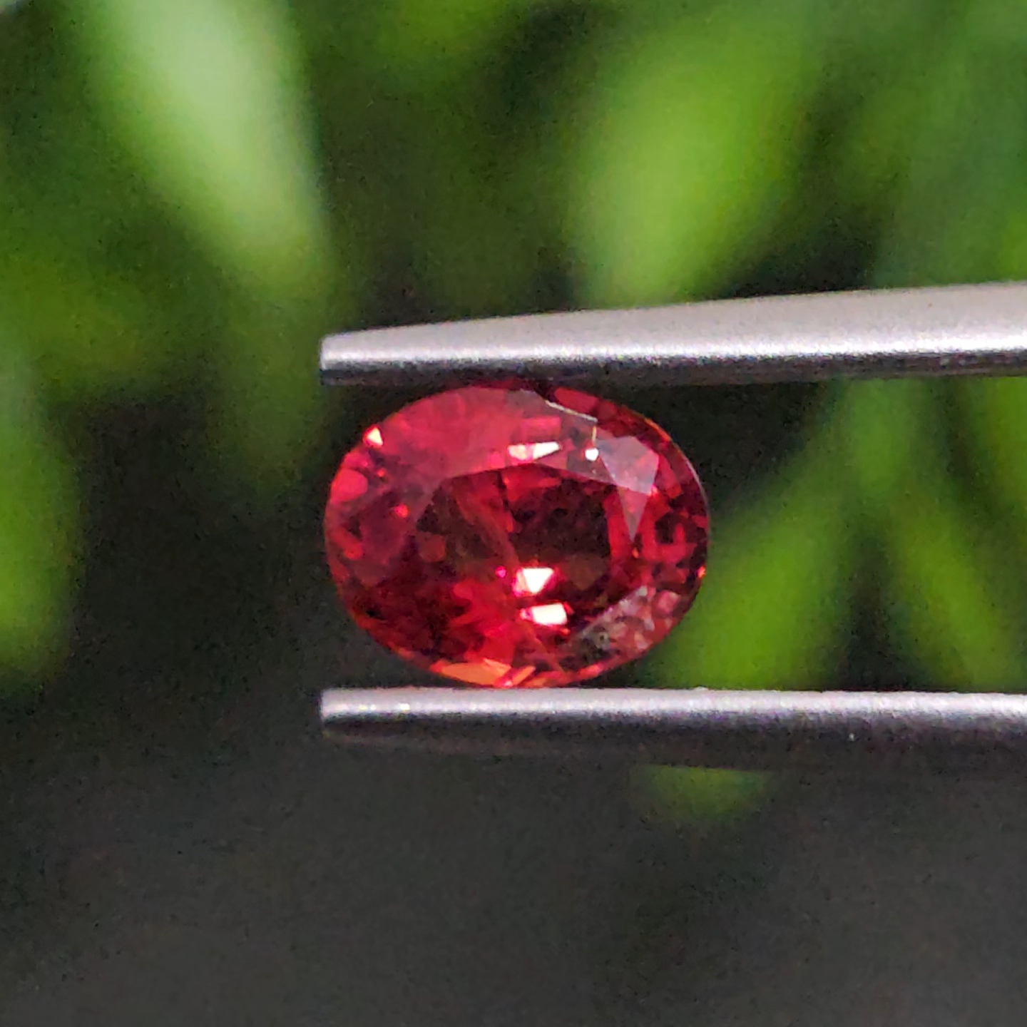 พลอย ทับทิม ซองเจีย Songea Ruby Sapphire 1.03 กะรัต (Cts.) พลอยแท้ อัญมณีมงคลประจําวันเกิด เครื่องประดับพลอย