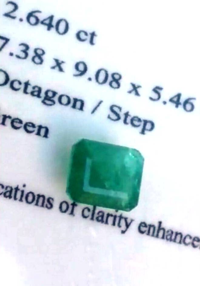 พลอย มรกต Natural Emerald 祖母绿 แซมเบีย 2.64 กะรัต (Cts.克拉) พร้อมใบ Certified