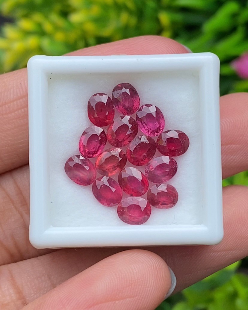 พลอย ทับทิม ซองเจีย Ruby Sapphire 8.30 กะรัต (Cts.) 14 เม็ด (Pcs.) พลอยแท้ อัญมณีมงคลประจําวันเกิด เครื่องประดับพลอย