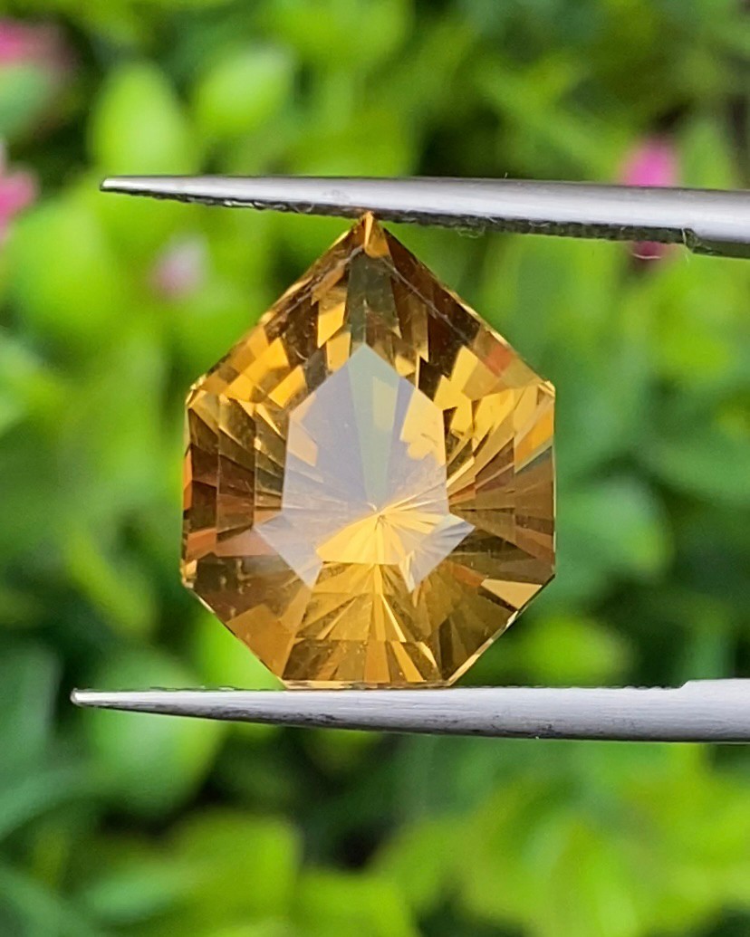 พลอย ซิทริน Citrine 9.55 กะรัต (Cts.) พลอยแท้ อัญมณีมงคลประจําวันเกิด เครื่องประดับพลอย