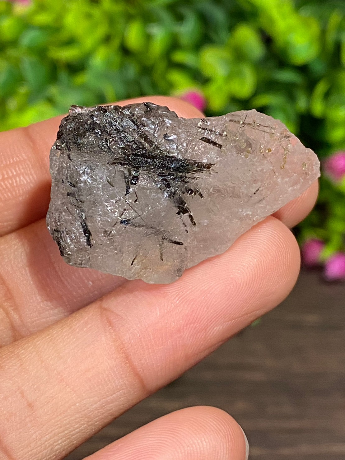 ก้อน ไหมดำ ควอตซ์ แก้วขนเหล็ก Black Rutilated Quartz Rough 76.54 กะรัต Cts. พลอยแท้ อัญมณีมงคลประจําวันเกิด เครื่องประดับพลอย