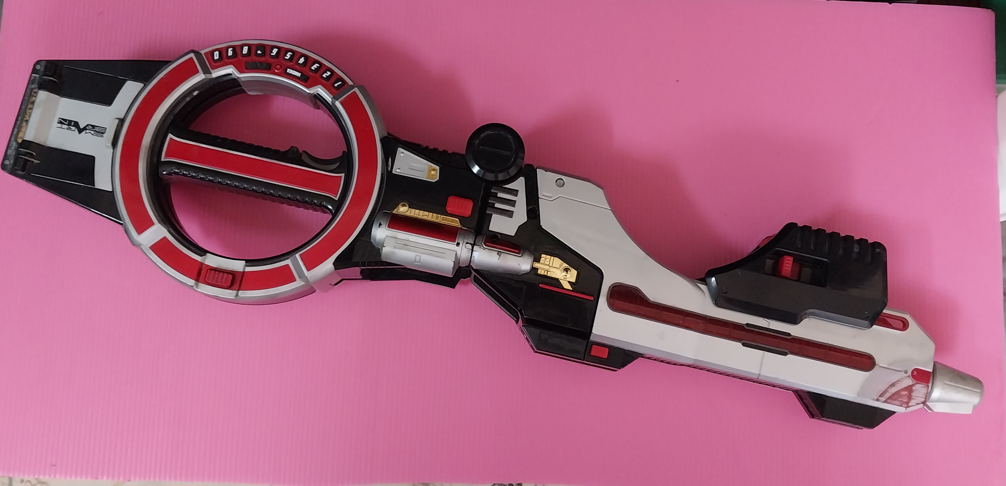 มือ2,มีหลายภาพ, ***ไม่ได้เช็คระบบไฟ, อาวุธของไรเดอร์ไฟซ์ เป็นปืนและดาบ