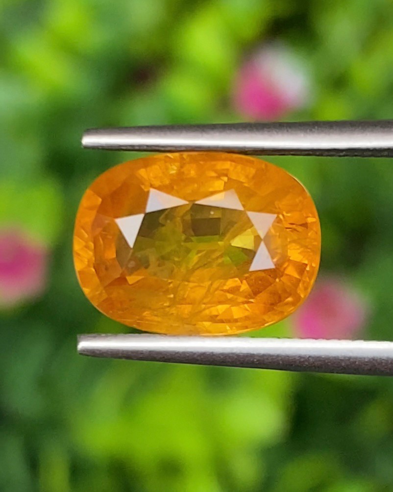 พลอย บุษราคัม Yellow Sapphire 5.04 กะรัต (Cts.) พลอยแท้ อัญมณีมงคลประจําวันเกิด เครื่องประดับพลอย