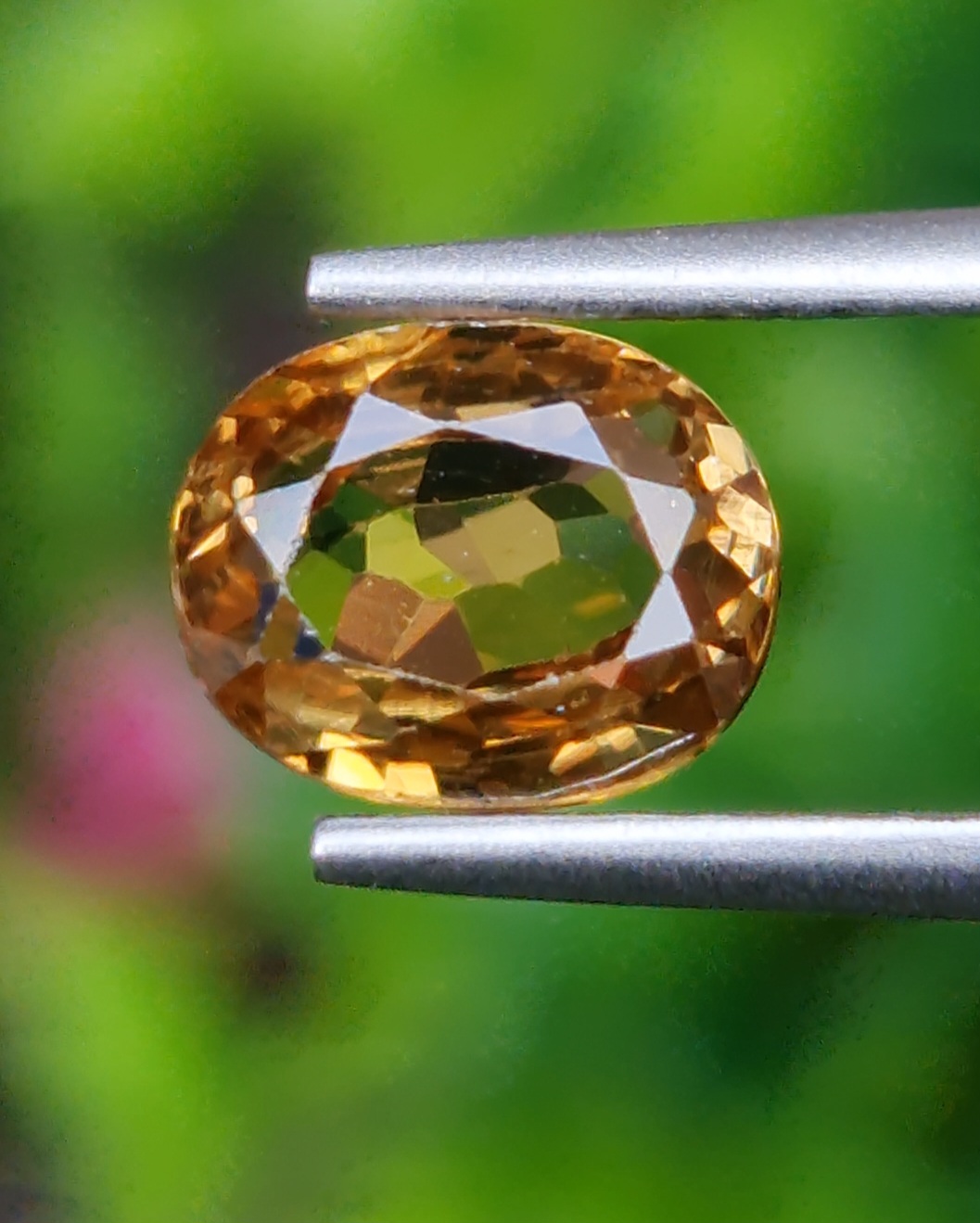 พลอย เพทาย Natural Zircon 2.67 กะรัต (Cts.) พลอยแท้อัญมณีมงคล ประจําวันเกิด เครื่องประดับพลอย