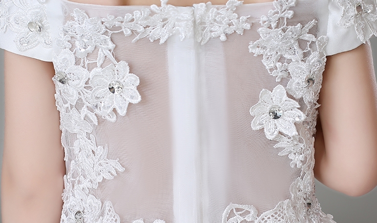 Pre-order ชุดราตรีเด็ก ชุดออกงาน ชุดกระโปรง สไตล์เจ้าหญิง แบบไหล่ปาด ผ้าลูกไม้ แต่งเพชรช่วงอก กระโปรงตาข่าย มีซิปหลัง