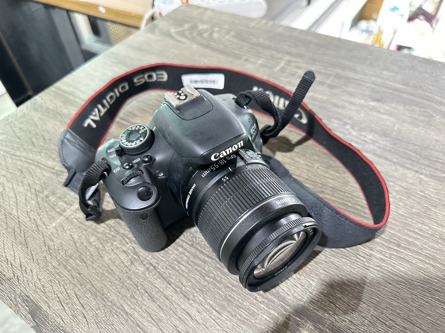 กล้อง Canon EOS 600D+แบต+ที่ชาร์จ+กระเป๋า *** ยางปิดพอร์ต ขาด ไม่มีผลต่อการใช้งาน