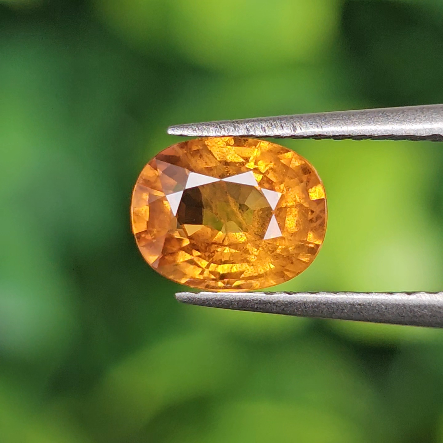 พลอย บุษราคัม yellow sapphire 0.91 กะรัต (Cts.) พลอยแท้ อัญมณีมงคลประจําวันเกิด เครื่องประดับพลอย