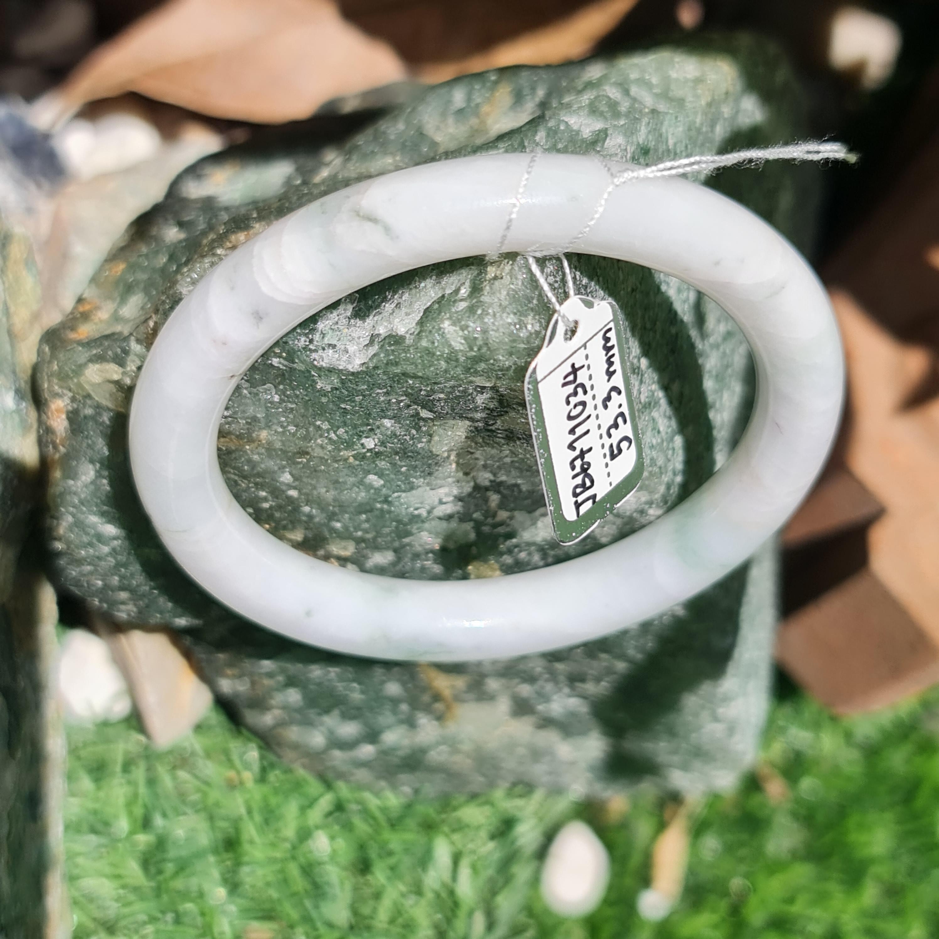 JB6711034 หยก พม่า แท้ Jade กำไลหยก 53.3 มม. (Jadeite bracelet) พม่า (Myanmar)