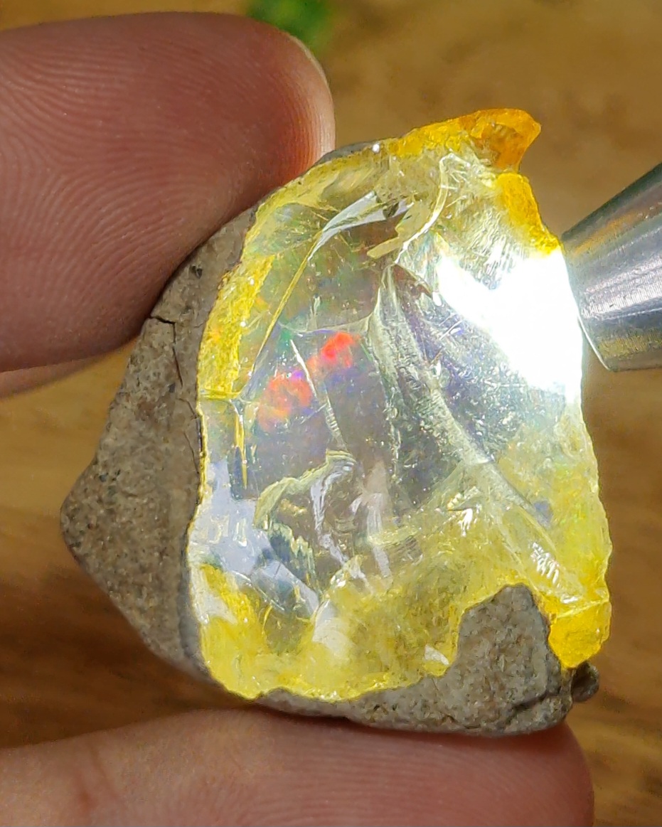 ก้อน ผลึก โอปอล Opal 66.82 กรัม (Grams.) พลอยแท้ อัญมณีมงคลประจําวันเกิด เครื่องประดับพลอย