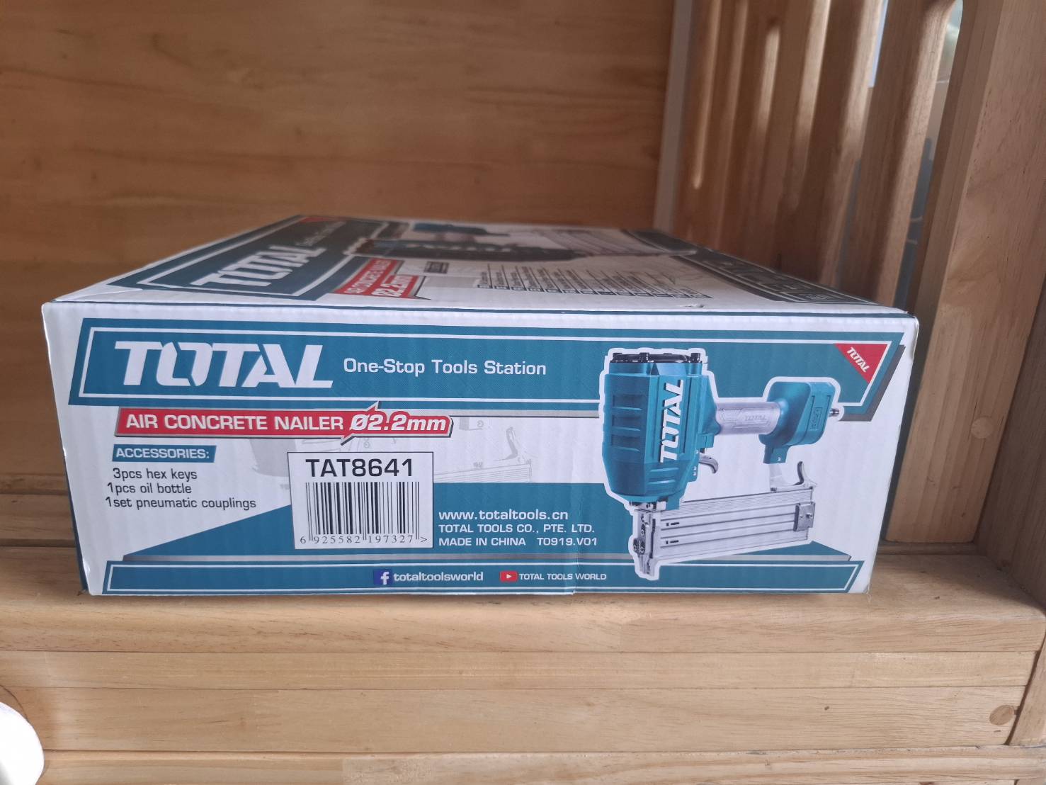 Total รุ่นTAT-8641 แม๊กลม แม็คลม ปืนลม ชนิดขาเดี่ยว