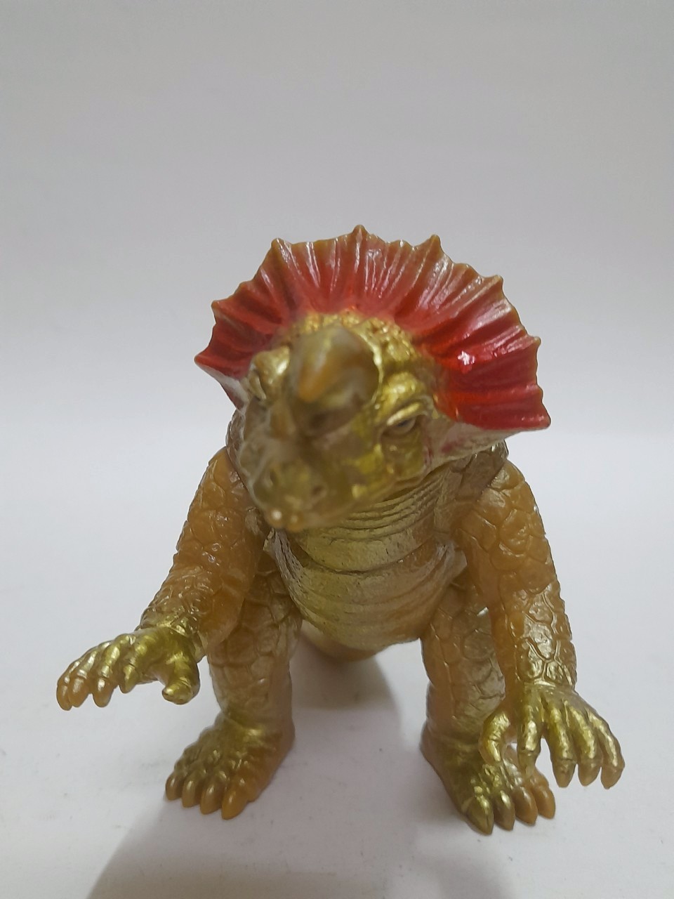 ซอฟ 6.5-7 นิ้ว สัตว์ประหลาดแคปซูล ของอุลตร้าเซเว่น อากิร่า จากอุลตร้าเซเว่น มือสอง สภาพดี มีรอยบ้าง มีปั๊มใต้เท้า