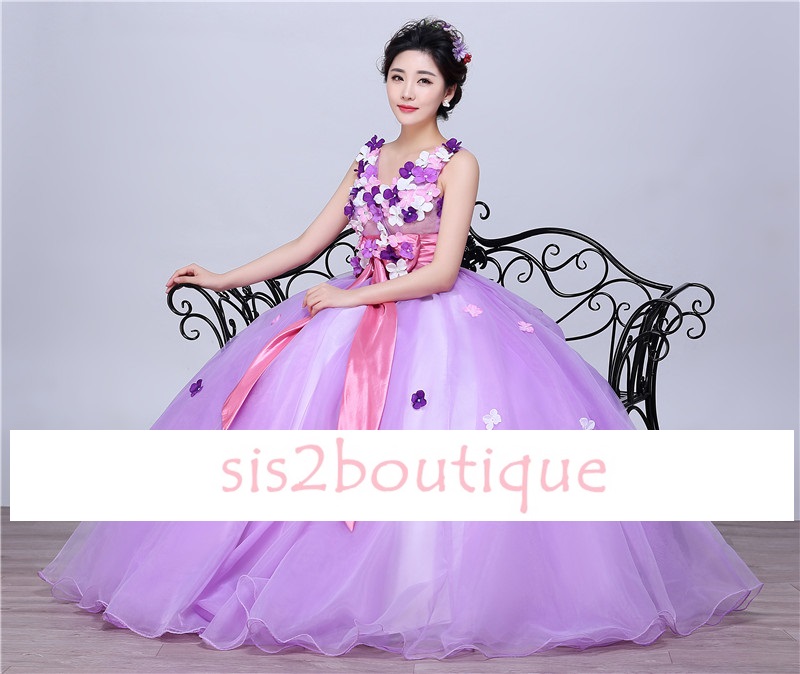 Pro-order ชุดราตรี ชุดแฟนซียาว แบบแขนกุด กระโปรงผ้าแก้ว ช่วงบนเป็นผ้าตาข่าย แซมด้วยดอกและผูกโบว์ช่วงเอว เชือกผูกหลัง