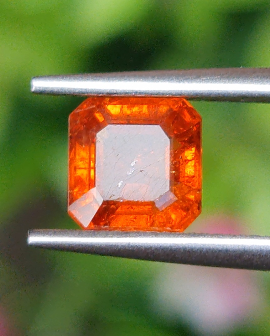 พลอย สเปสซาร์ไทต์ Spessartite Garnet 1.57 กะรัต Cts. พลอยแท้ อัญมณีมงคลประจําวันเกิด เครื่องประดับพลอย