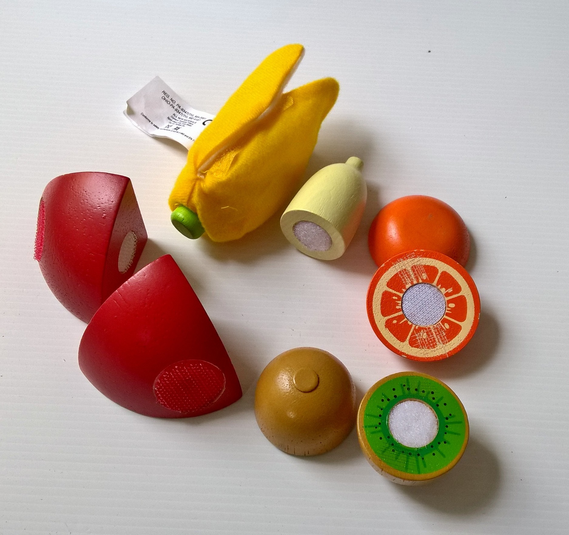 ชุดของเล่นไม้เพื่อการเรียนรู้สำหรับเด็ก, Roll Play ชุดผลไม้ กล้วย ส้ม แตงโม กีวี แยกขิ้น ปลอกเปลือกได้