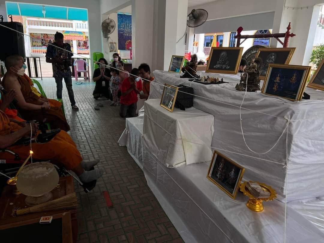 พระพุทธชัยมงคลพัฒน์บารมี เจริญลาภชนะมาร รายการศูนย์จอง เนื้อสัมฤทธิ์ชุบรุ้ง องค์พระชุบทองลงยา