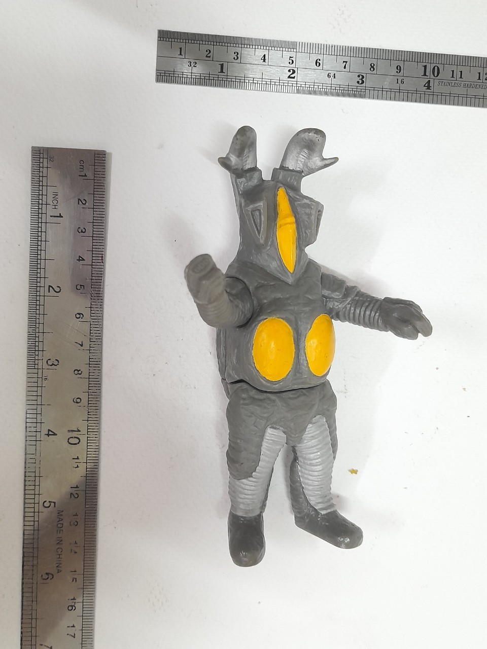 ซอฟ (แบบสุ่มในไข่กาชาปอง )ขนาด 5-5.5นิ้ว หายากมากๆ สัตว์ประหลาด เซ็ทต้อน2 ทำออกมาแบบเดียว ตัวเดียว รุ่นเดียว งานมือสอง สภาพดี ไม่มีสติ๊กเกอร์ใต้เท้า