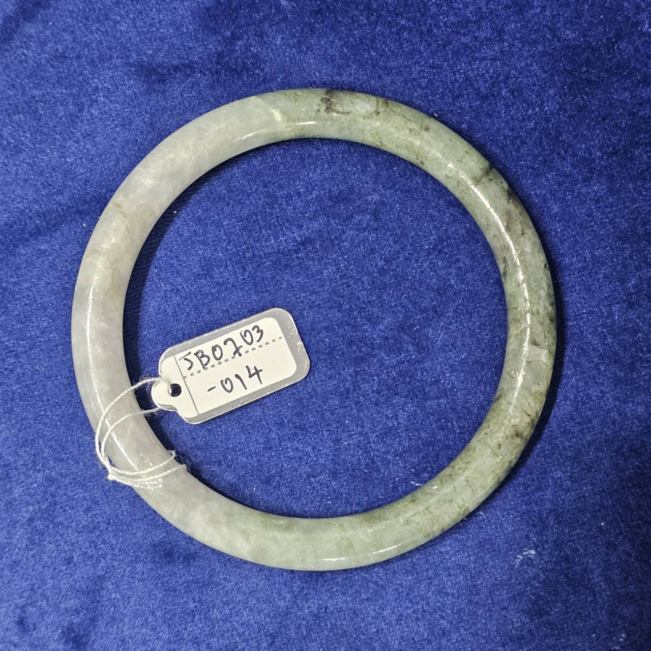 JB0703-014 หยก พม่า แท้ Jade กำไลหยก (Jadeite bracelet) พม่า (Myanmar) 62.1 มม.