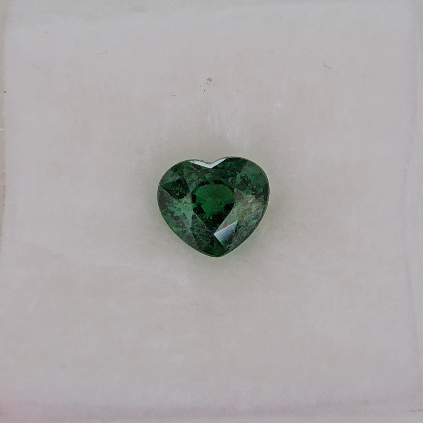 พลอย ซาโวไรท์ Tsavorite Garnet 1.16 กะรัต (Cts.) ดิบ Unheated พร้อมใบเซอร์ อัญมณีมงคลประจําวันเกิด เครื่องประดับพลอย