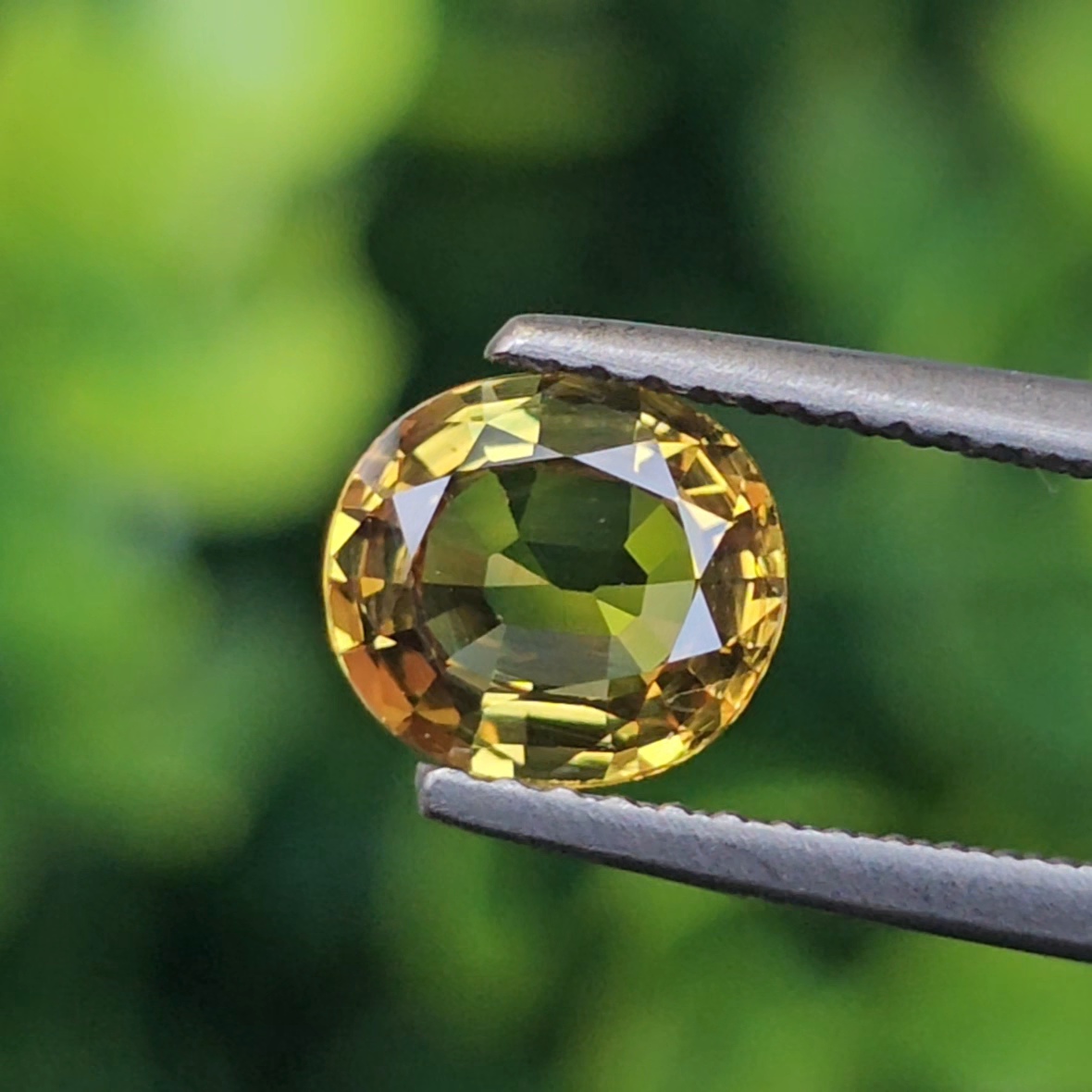 พลอย บุษราคัม Yellow Sapphire 1.18 กะรัต (Cts.) ดิบ (Unheated) พร้อมใบเซอร์ พลอยแท้ อัญมณีมงคลประจําวันเกิด เครื่องประดับพลอย