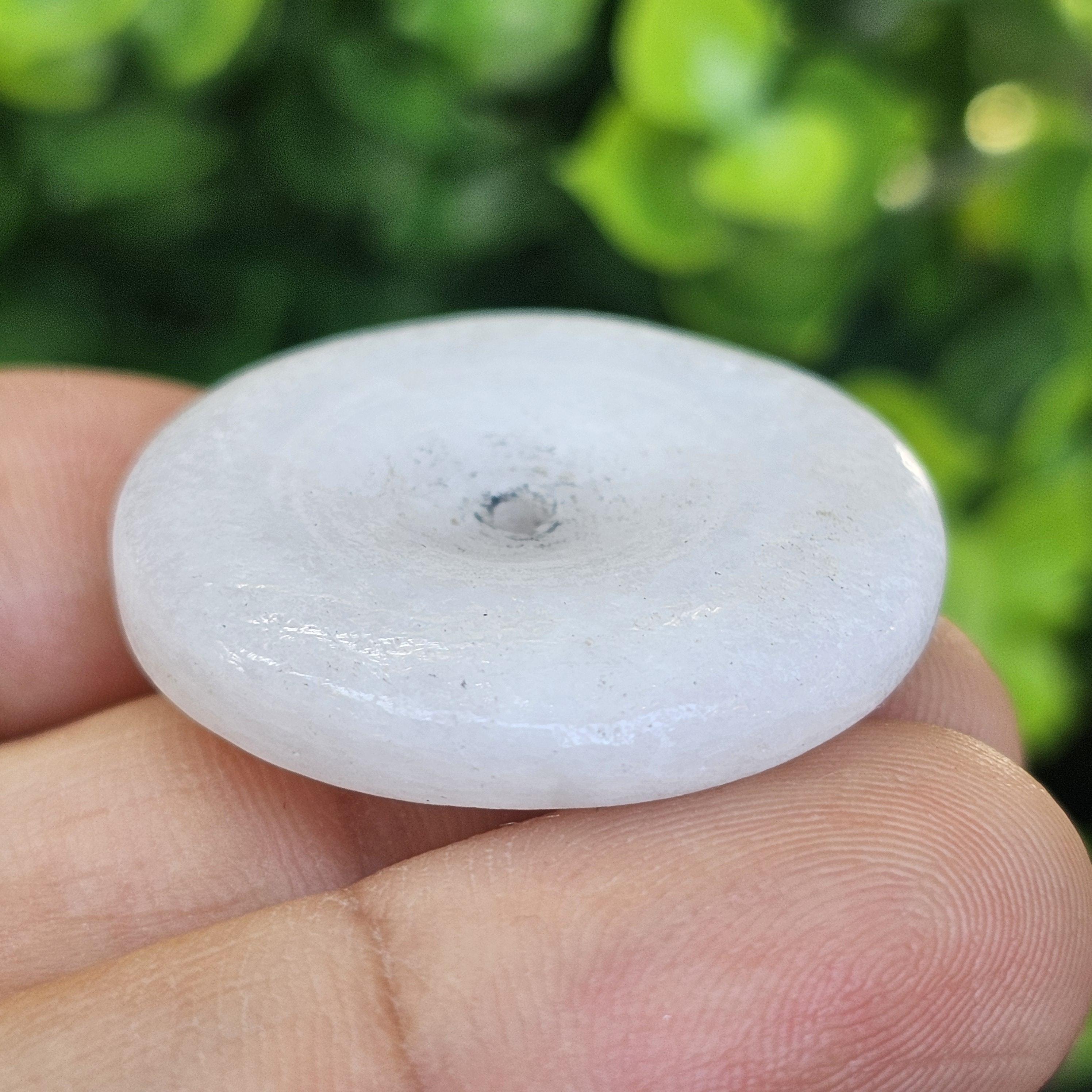 หยก พม่า แท้ Jade จี้โดนัทหยก (Bi-dise jadeite) พม่า (Myanmar) 58.40 กะรัต (Cts.)