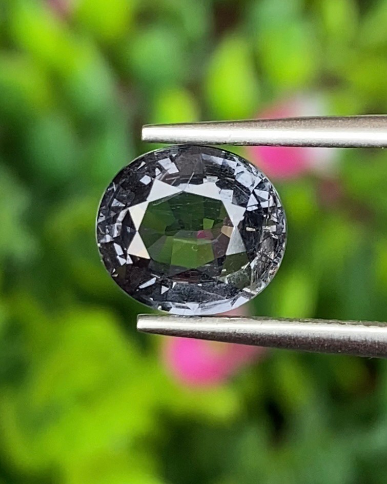 พลอย สปิเนล พม่า Spinel Myanmar 2.60 กะรัต (Cts.) พลอยแท้ อัญมณีมงคลประจําวันเกิด เครื่องประดับพลอย