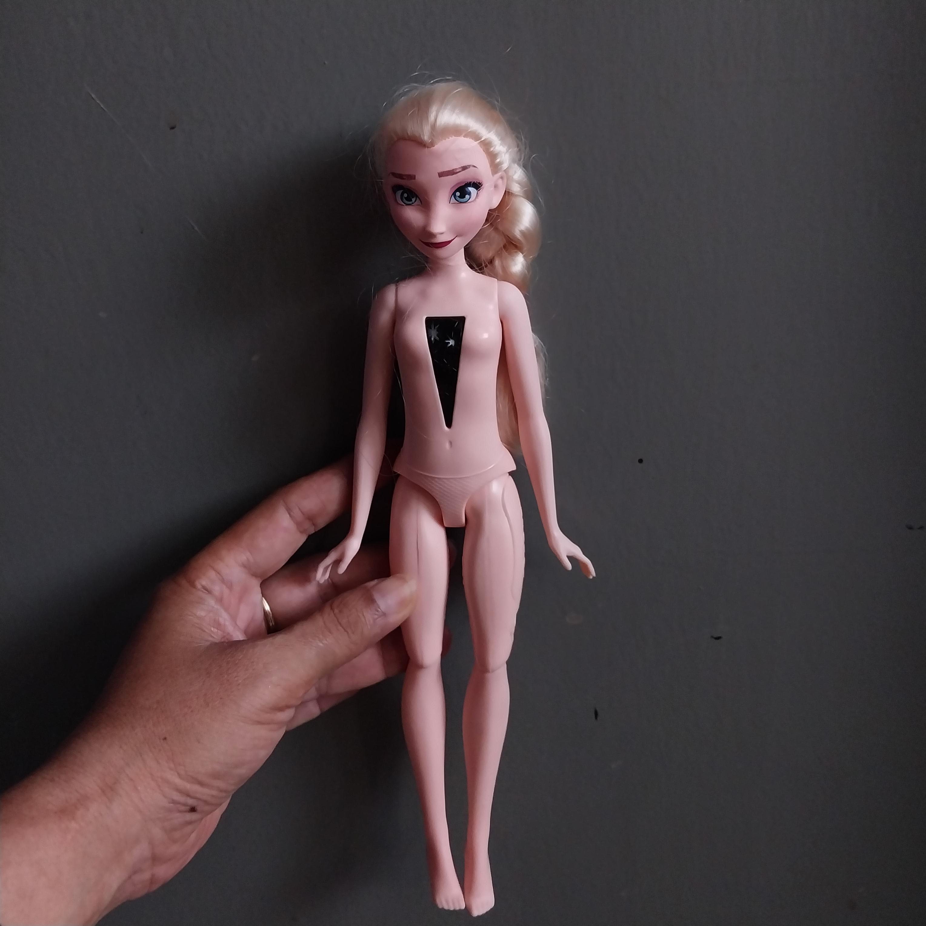 มีหลายภาพ ตุ๊กตาเอลซ่า จาก โฟรเซ่น1 งานเครื่อง**ระบบไฟไม่ติด โดยรวมสภาพดี