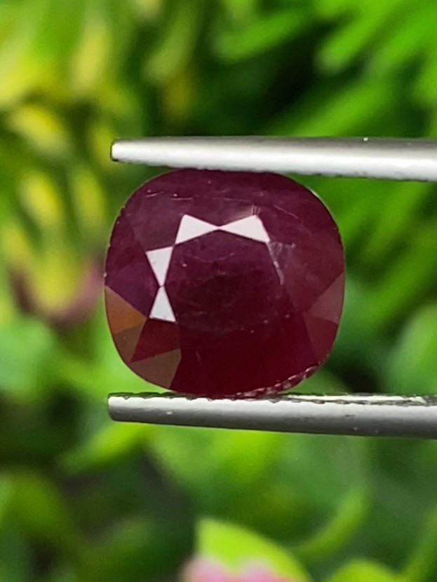 พลอย ทับทิม พม่า (Burmese Ruby Sapphire) 4.07 กะรัต พร้อมใบเซอร์ พลอยแท้ อัญมณีมงคลประจําวันเกิด เครื่องประดับพลอย
