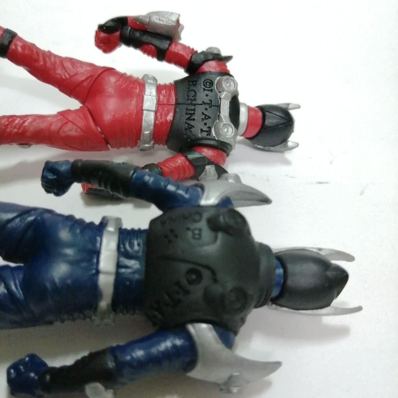 กาชาปองยืนฐานไรเดอร์ริวคิ กับ ไรเดอร์ไนท์ ของครบสภาพดี ขายคู่