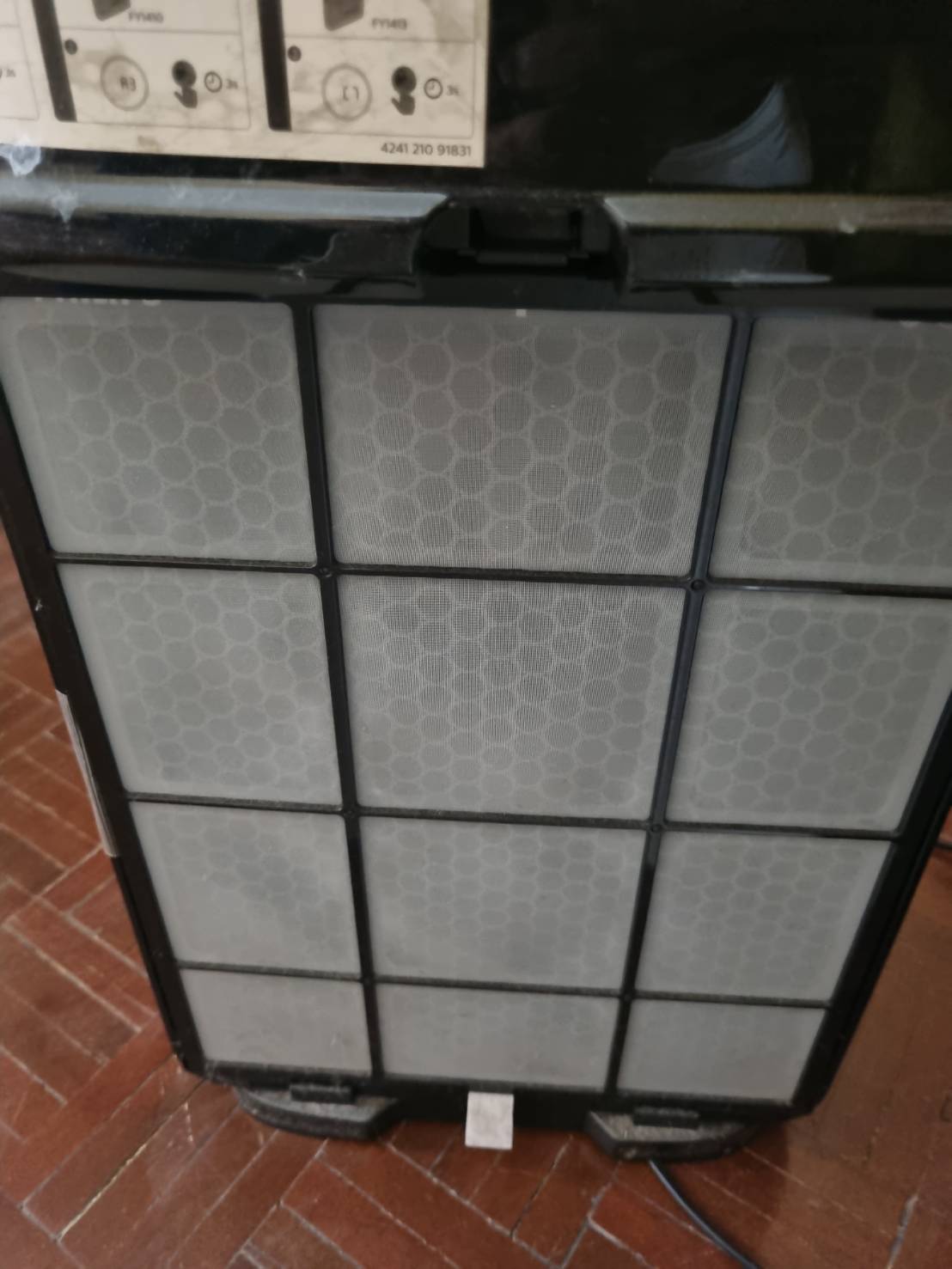 philips เครื่องฟอกอากาศ ระบบ Vitashield IPS สำหรับห้องขนาด 63 ตร.ม. รุ่น AC1215 (มีระบบ Sensor ตรวจจับฝุ่น PM 2.5) 1 เครื่อง สภาพดี