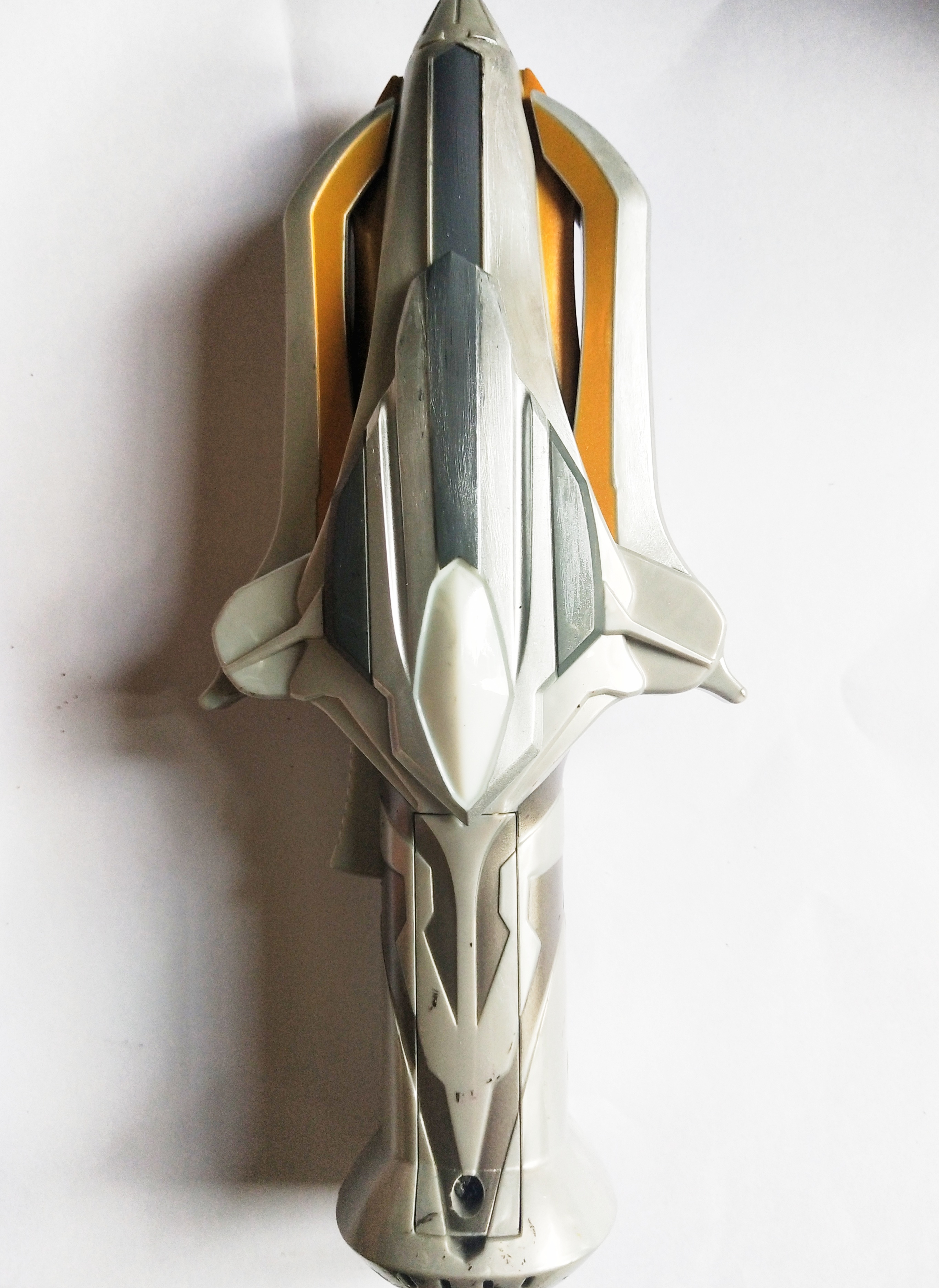 มีหลายภาพ ,**ซ่อมสีบางส่วน ,สีถลอกบางจุด ,Dx อุปกรณ์แปลงร่าง กิงกะสปาร์ค ของอุลตร้าแมนกิงกะ มีไฟ มีเสียง กลไกปกติ มีตำหนิตามภาพ