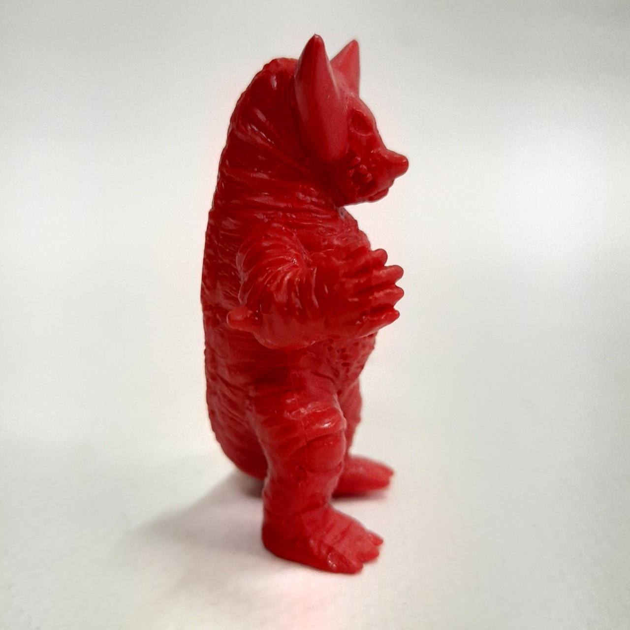 มีหลายภาพ,ตุ่นยาง โกโมร่า ขนาดราว 2 นิ้ว งานญี่ปุ่น มือสองสภาพดี มีรอยบ้าง