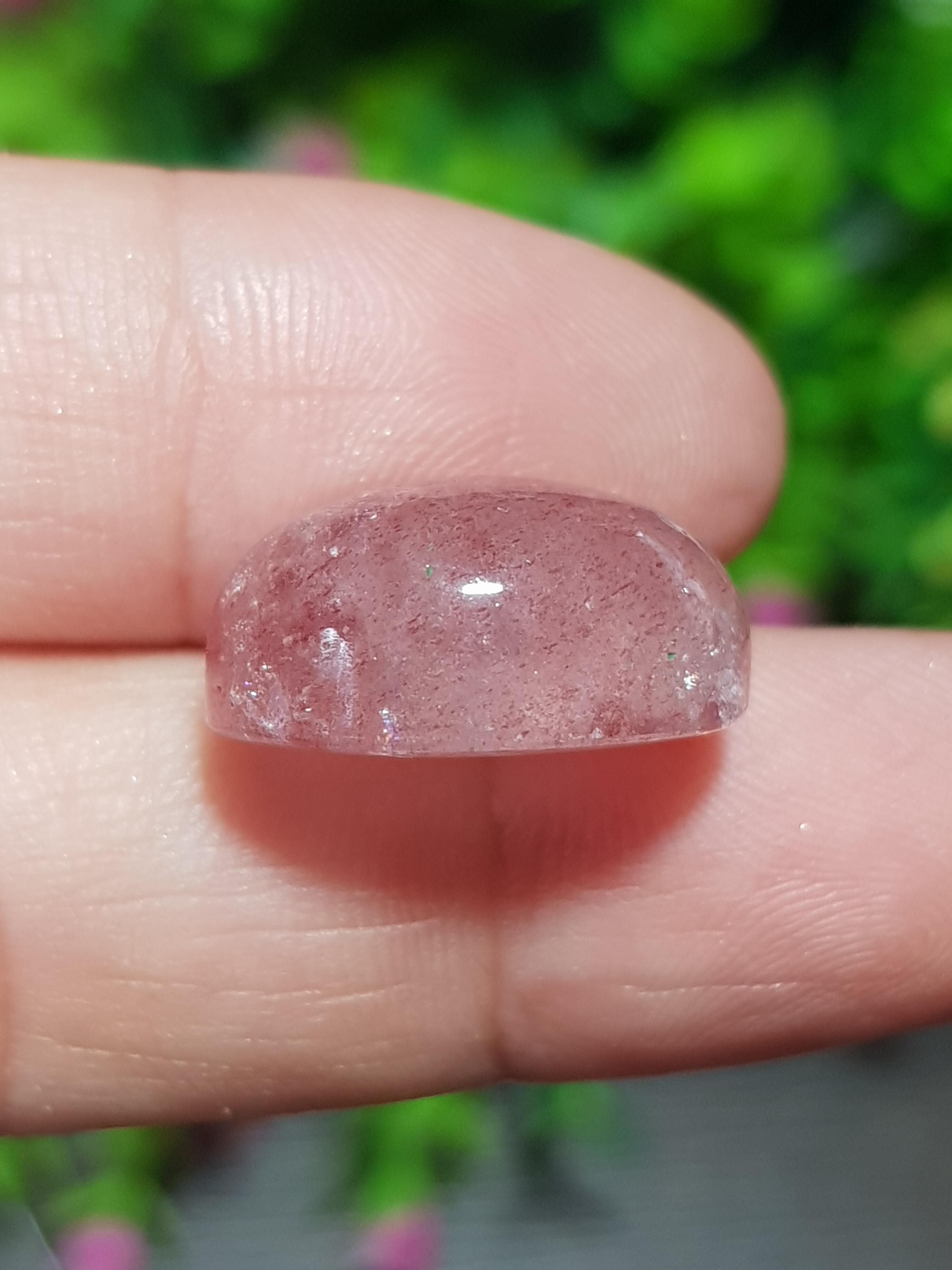 พลอย สตอเบอรี่ ควอตซ์ Strawberry Quartz 16.80 กะรัต (Cts.) พลอยแท้ อัญมณีมงคลประจําวันเกิด เครื่องประดับพลอย