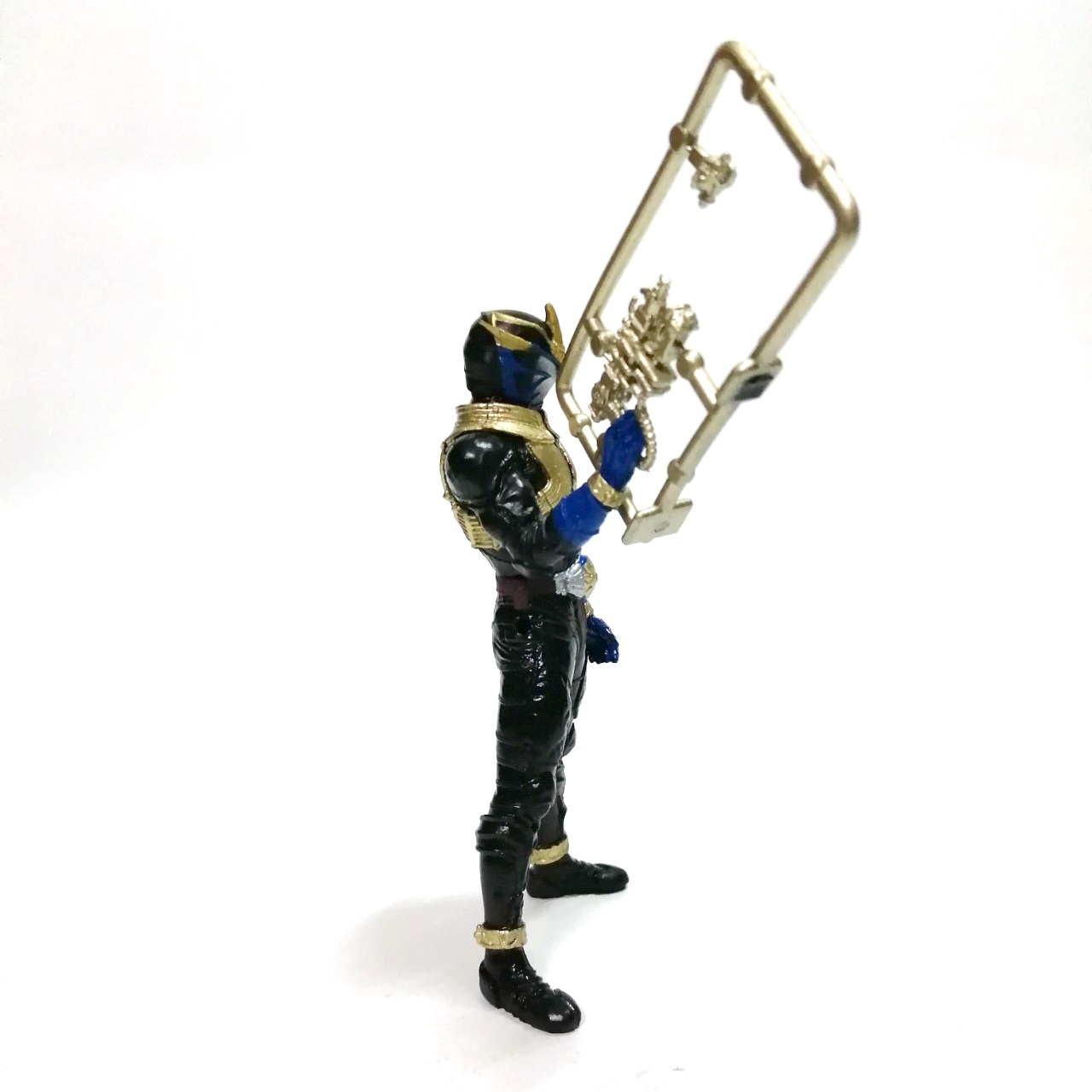 ชุดแคนดี้ทอย ของใหม่ แกะเพื่อถ่ายรูป ไม่มีกล่อง HD (HYPER DETAIL)ยางตัน คาเมนไรเดอร์ อิบูกิ ขนาดตามรูป ปืนยังไม่แกะจากแผง